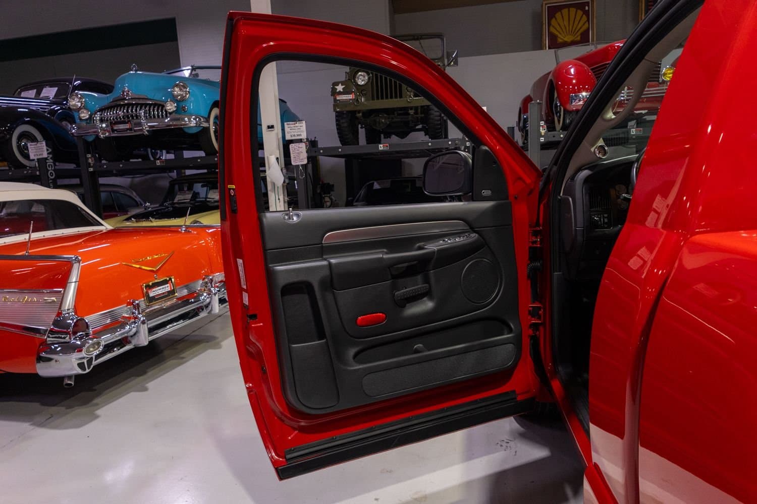 2004 Dodge Ram 1500 SRT-10 thumbnail 26