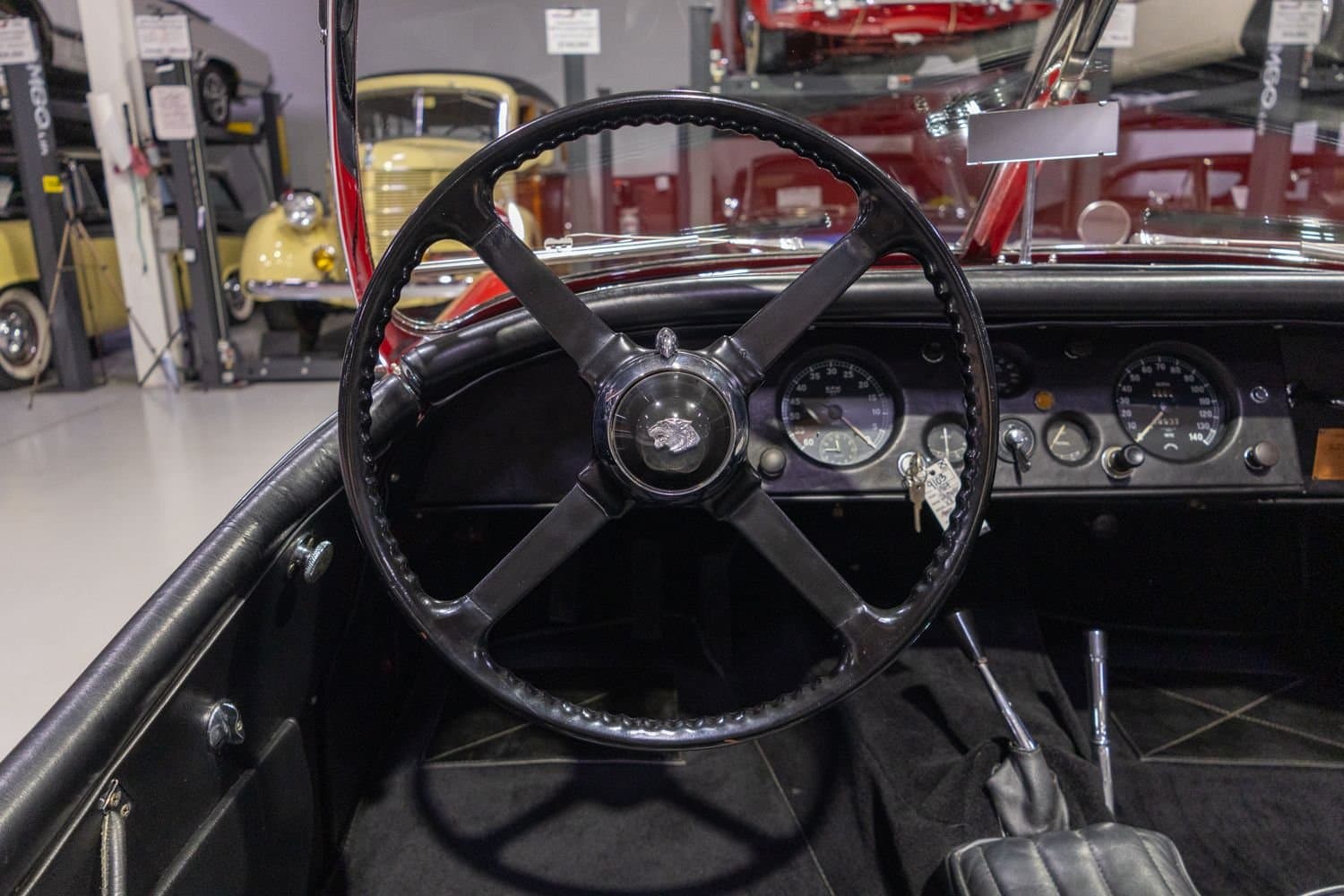 1954 Jaguar XK120 thumbnail 24