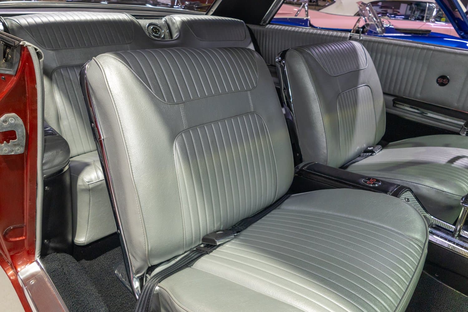 1964 Chevrolet Impala SS thumbnail 24
