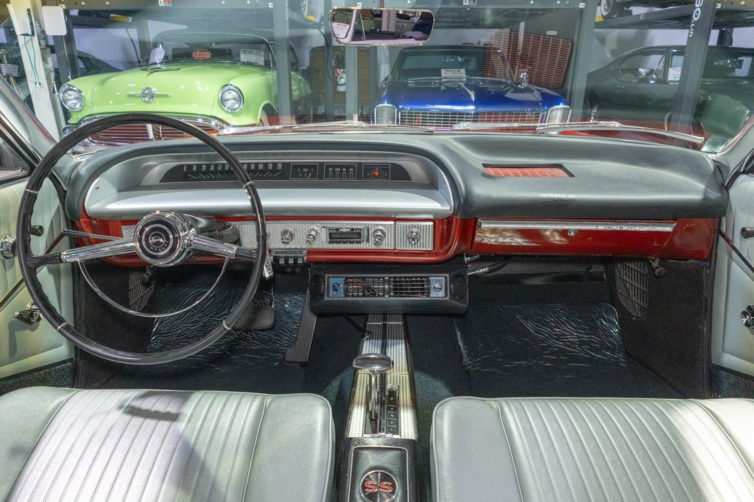 1964 Chevrolet Impala SS — photo 2