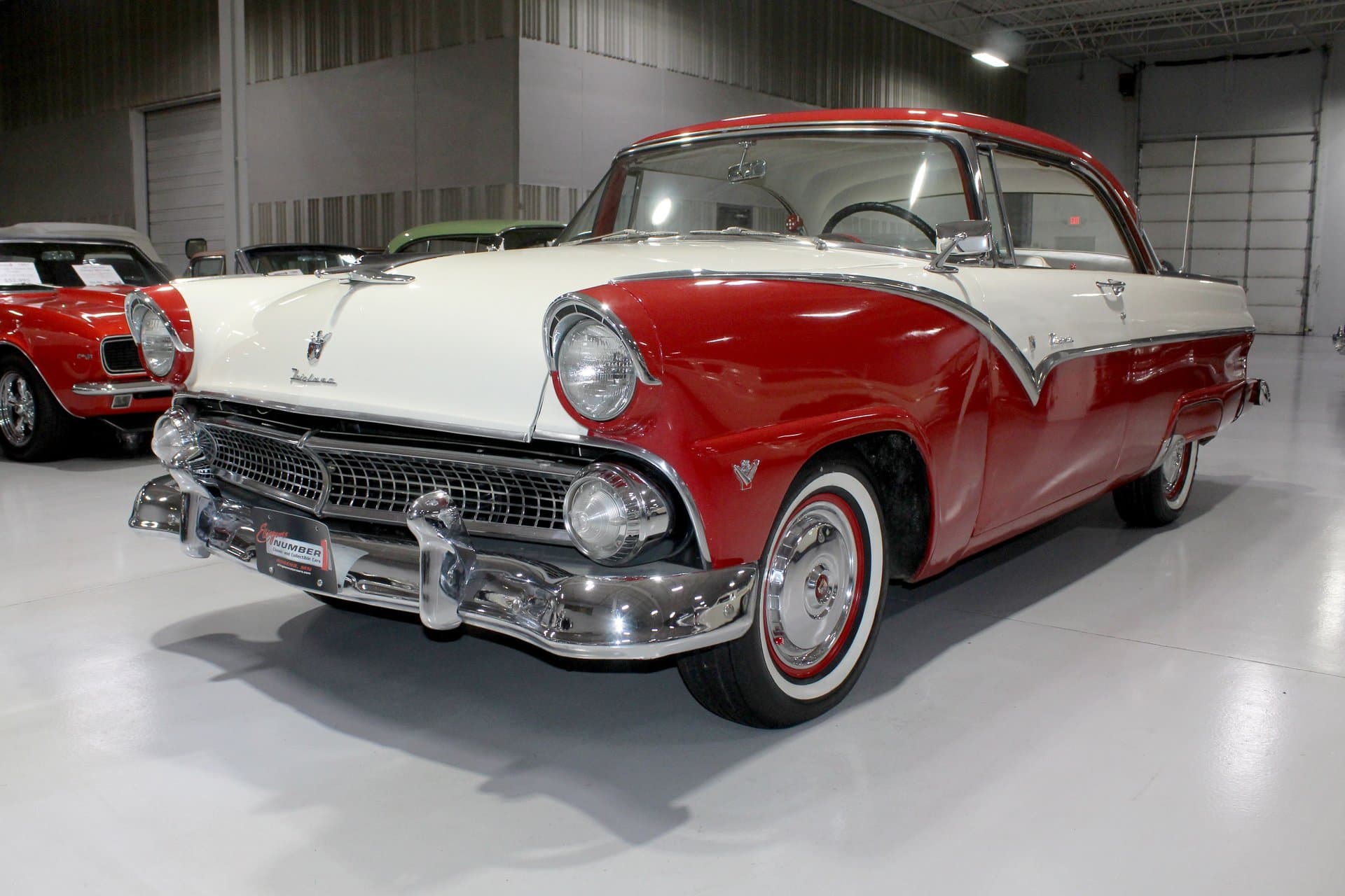 1955 Ford Fairlane Victoria thumbnail 17