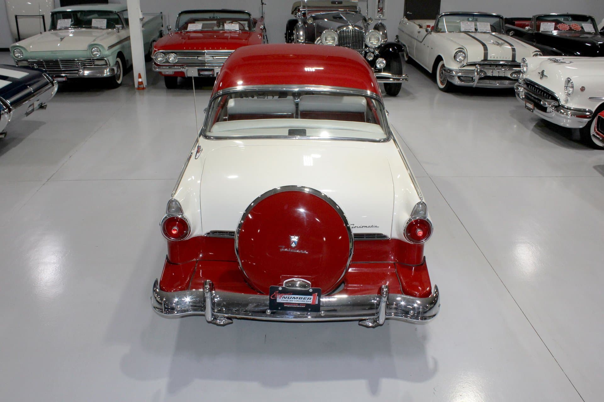 1955 Ford Fairlane Victoria thumbnail 6