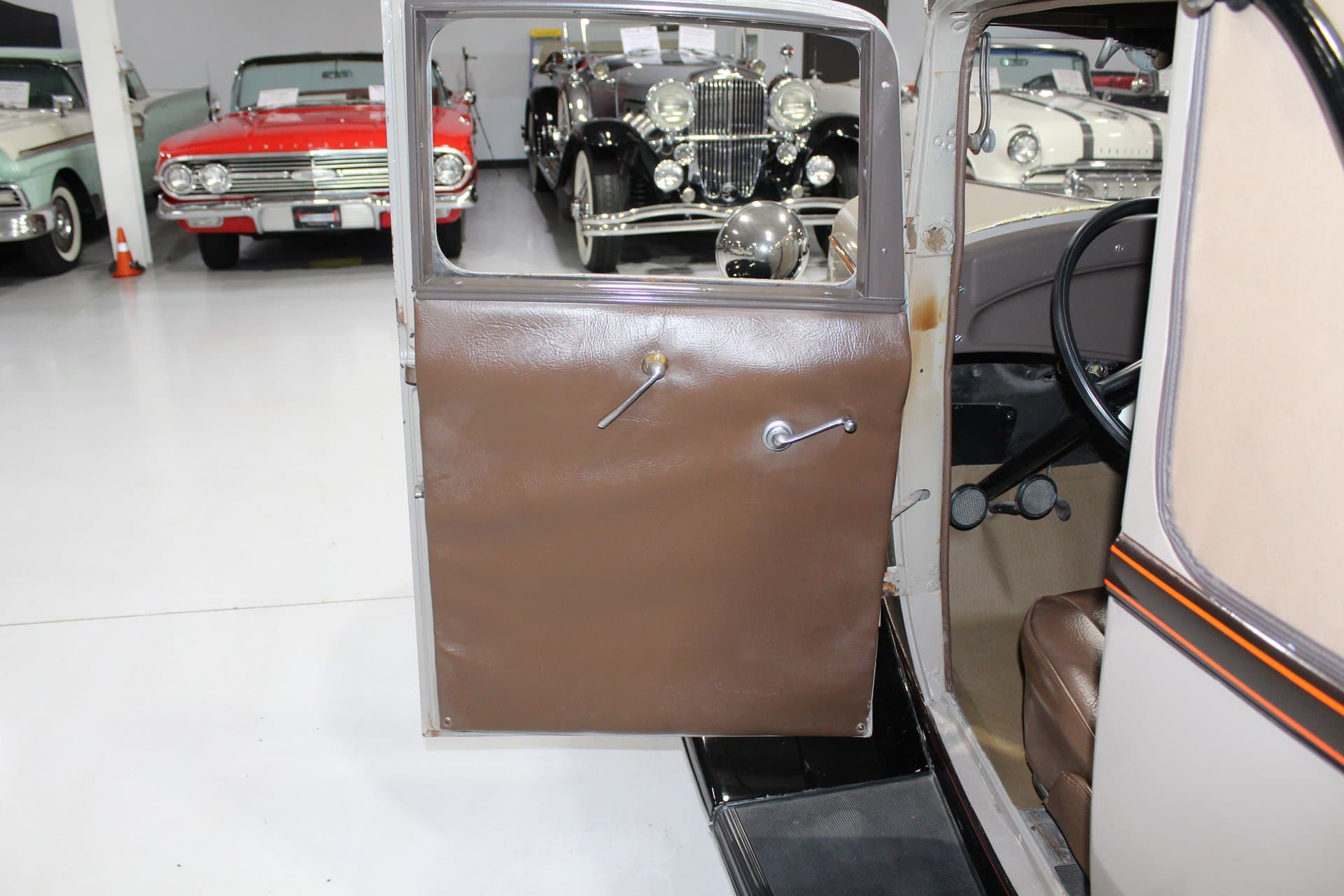 1932 Ford Model 18 Sports Coupe thumbnail 22