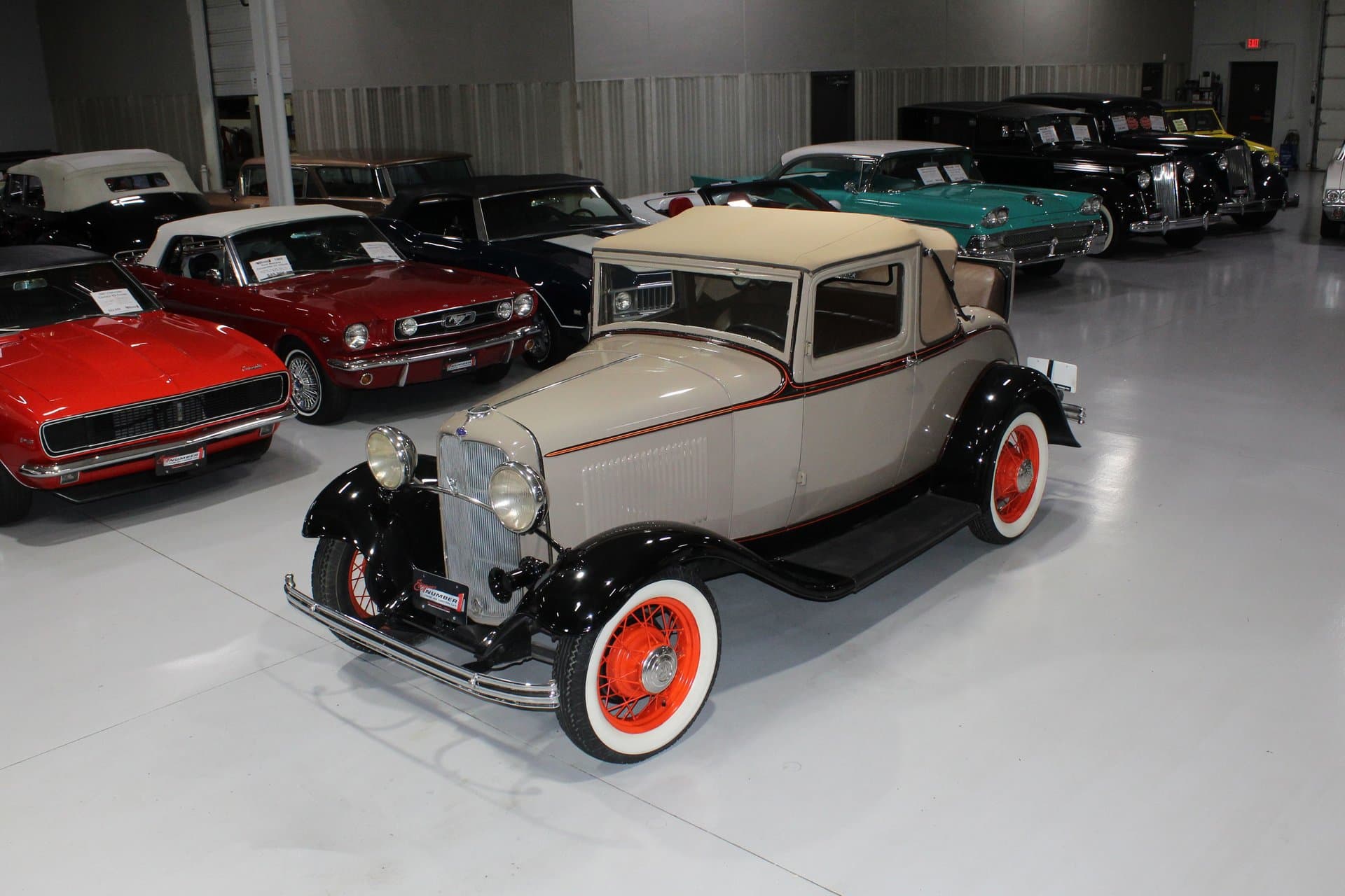 1932 Ford Model 18 Sports Coupe — photo 1