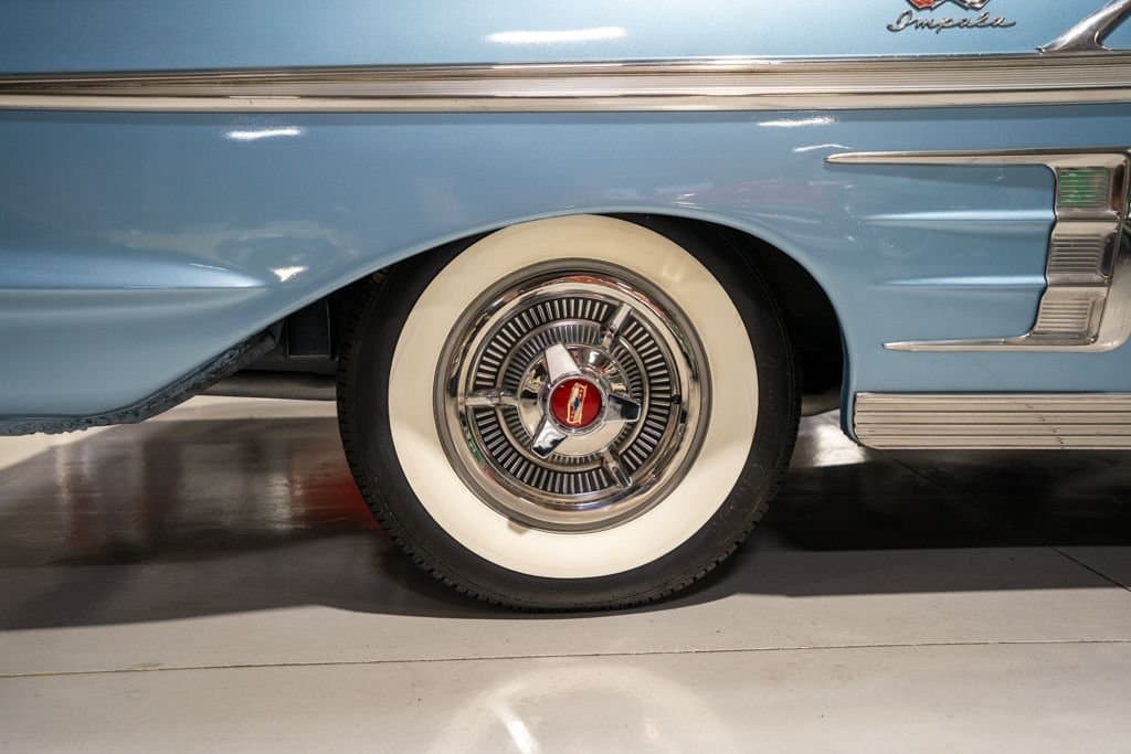 1958 Chevrolet Impala Convertible thumbnail 16