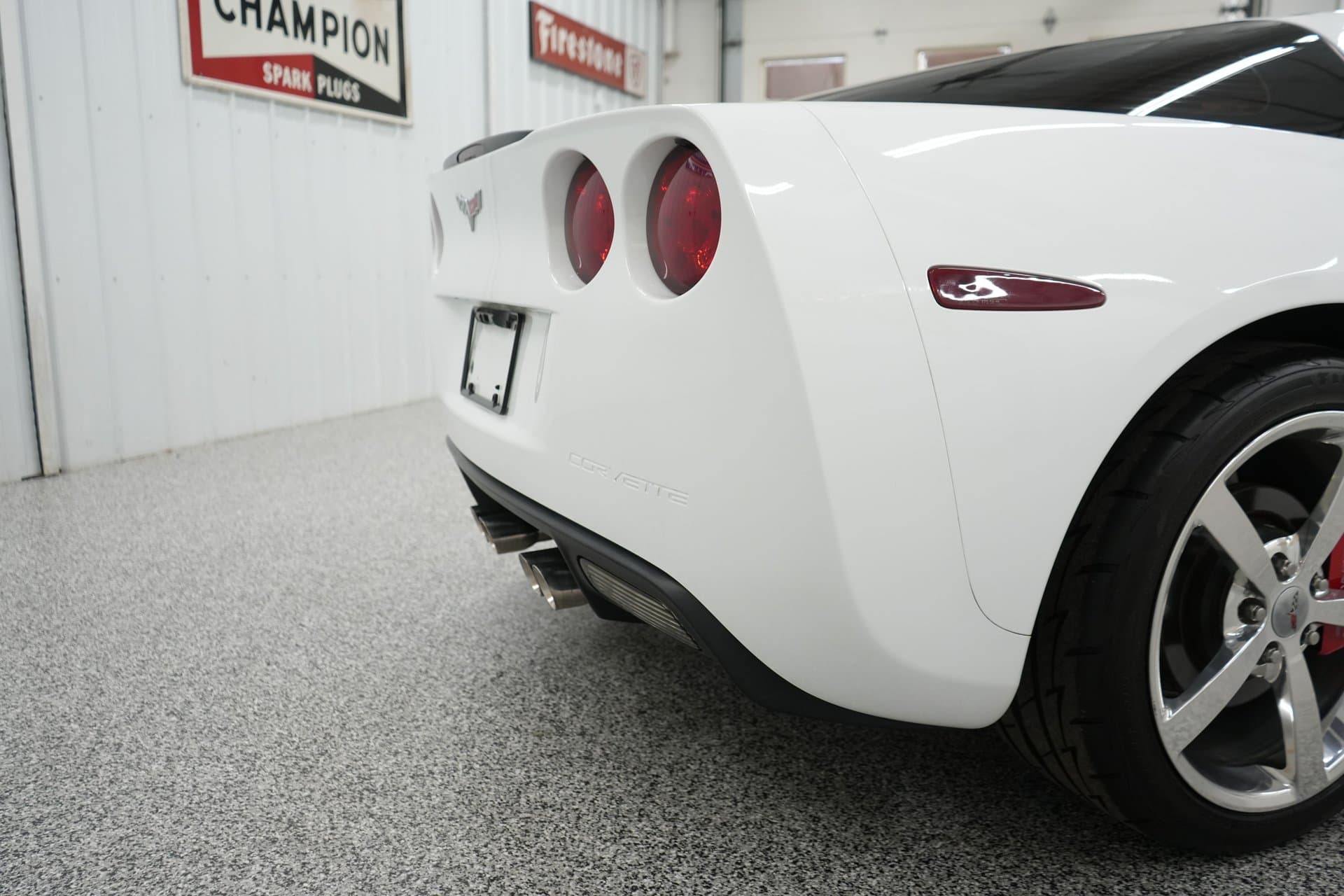 2005 Chevrolet Corvette thumbnail 5
