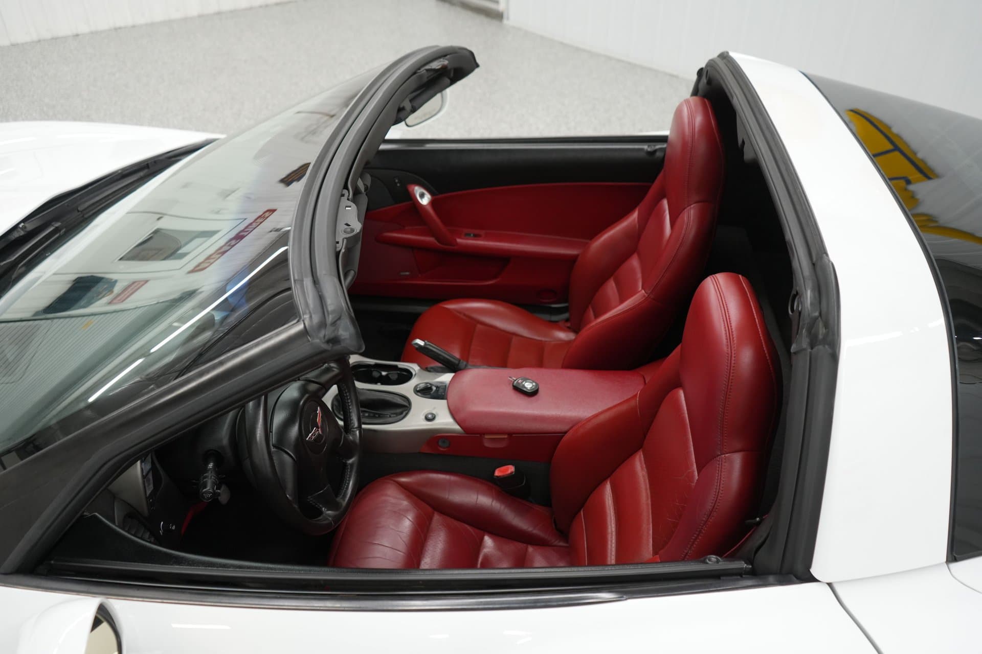 2005 Chevrolet Corvette thumbnail 12