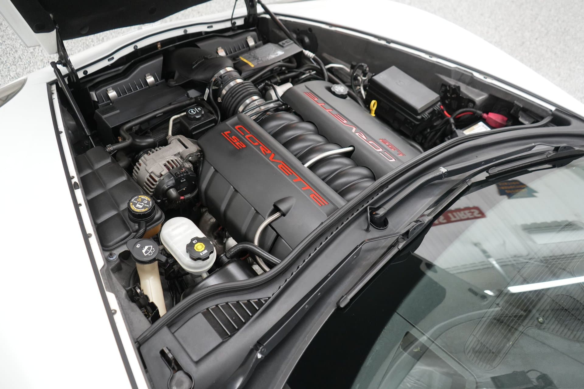 2005 Chevrolet Corvette thumbnail 23