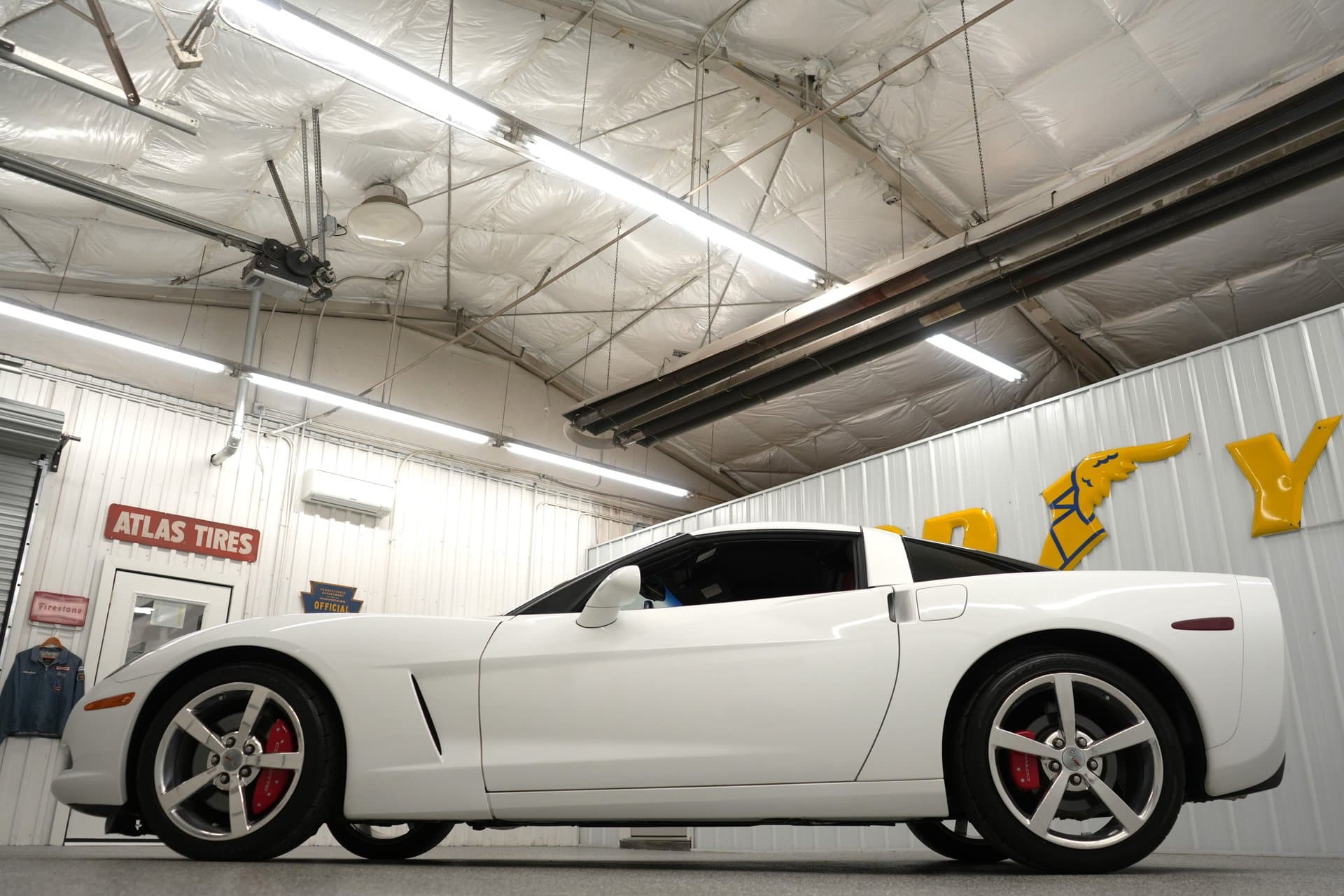 2005 Chevrolet Corvette thumbnail 26