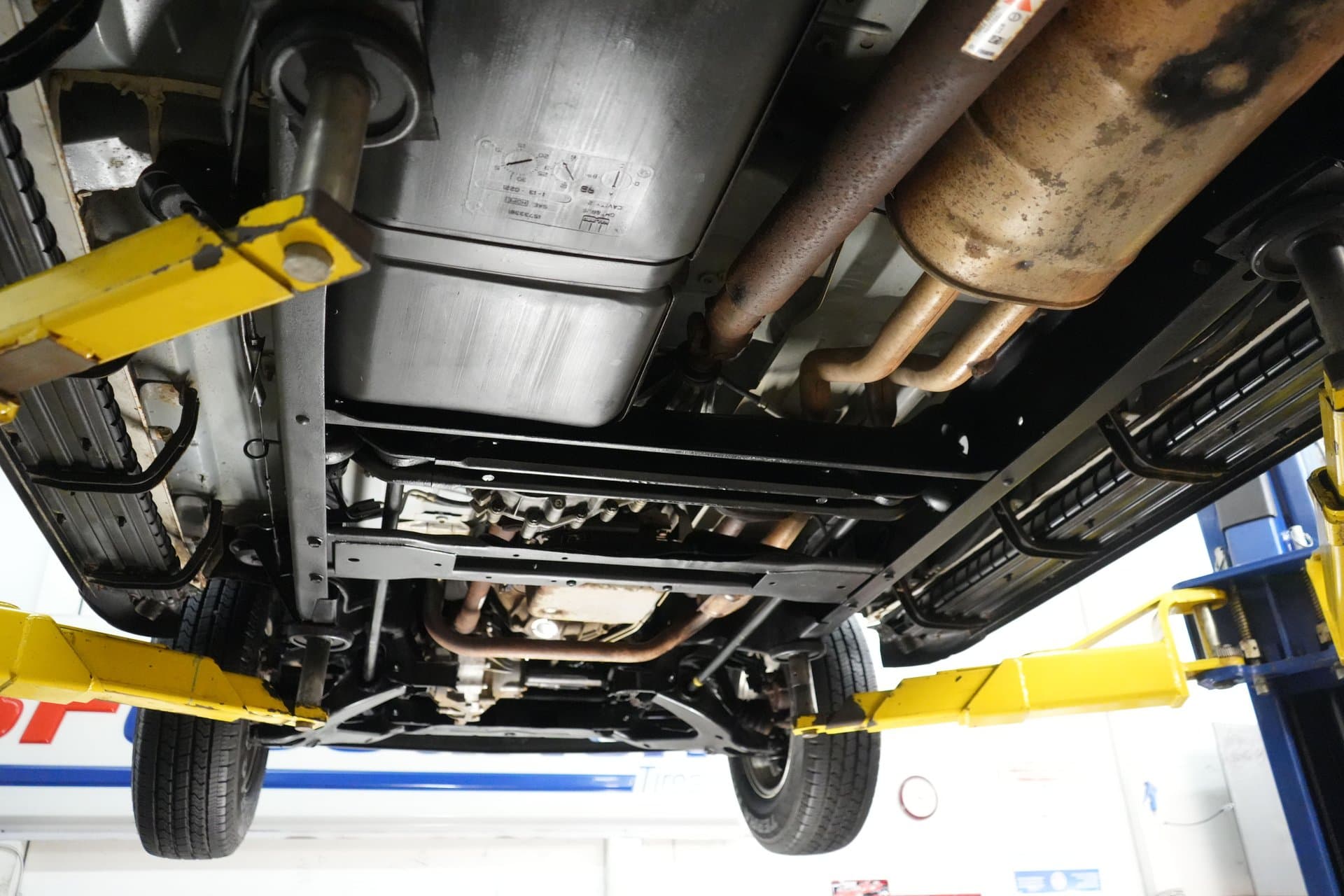 1999 GMC Yukon — photo 30