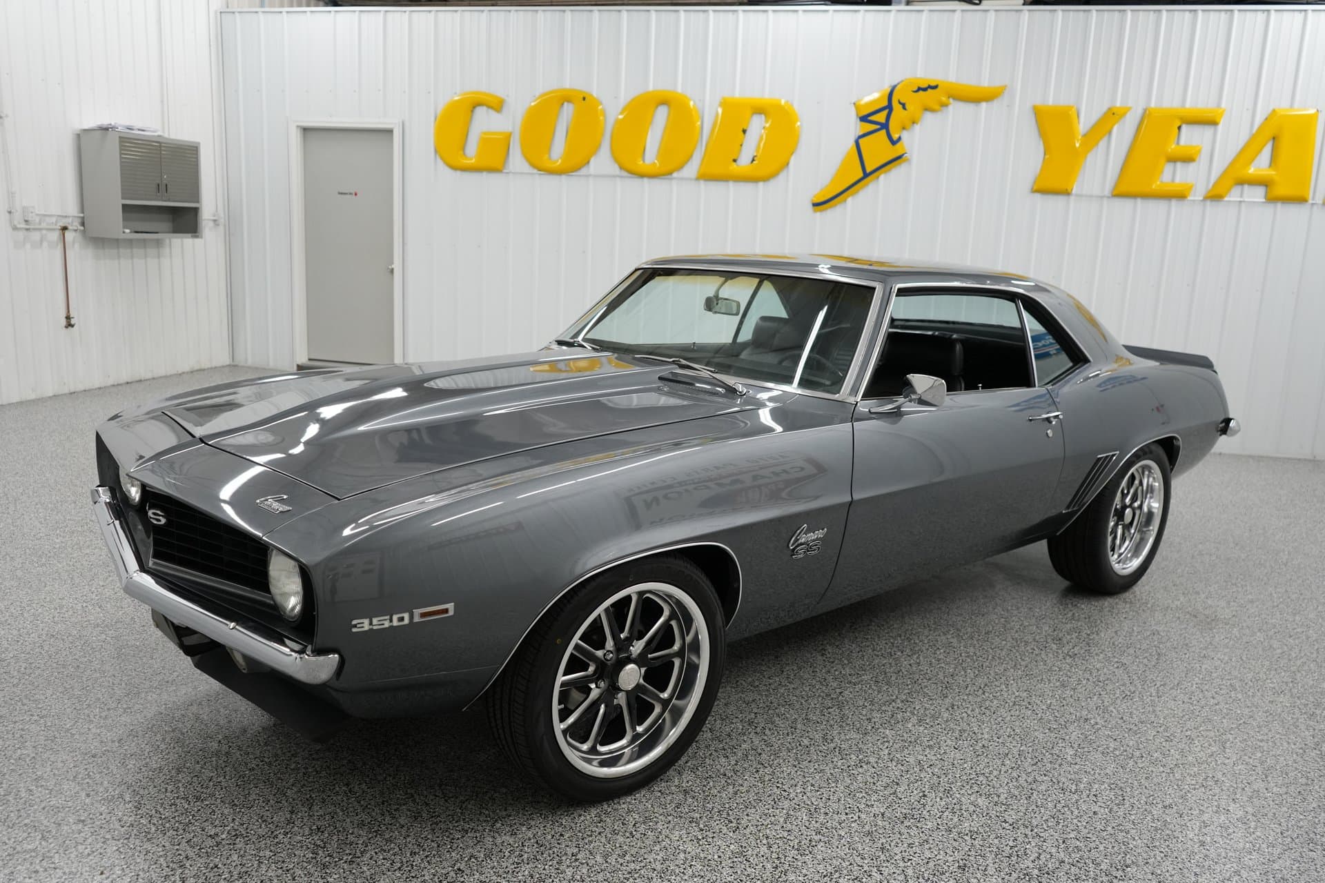 1969 Chevrolet Camaro — photo 2