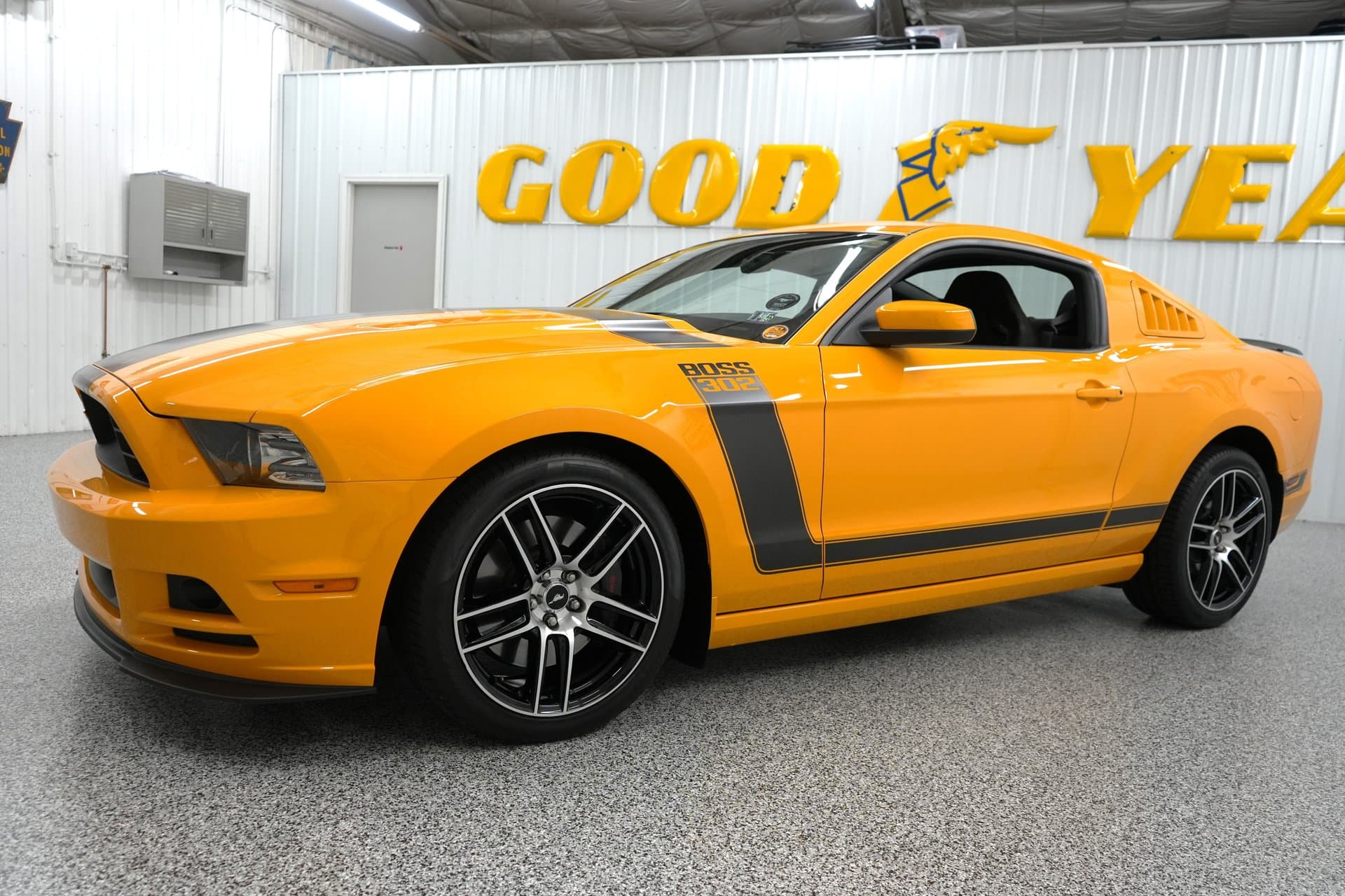 2013 Ford Mustang Boss 302 — photo 2