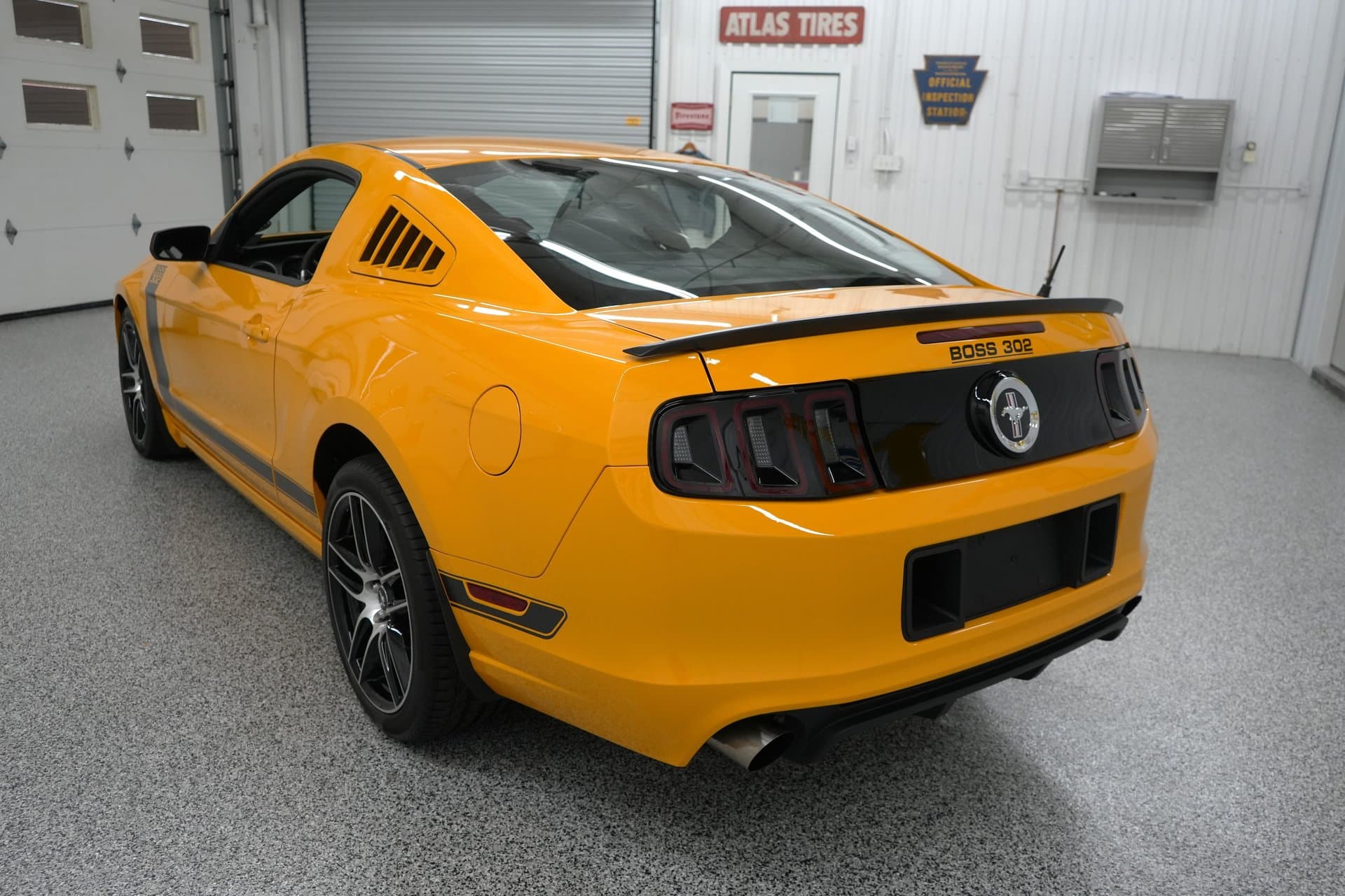 2013 Ford Mustang Boss 302 thumbnail 3