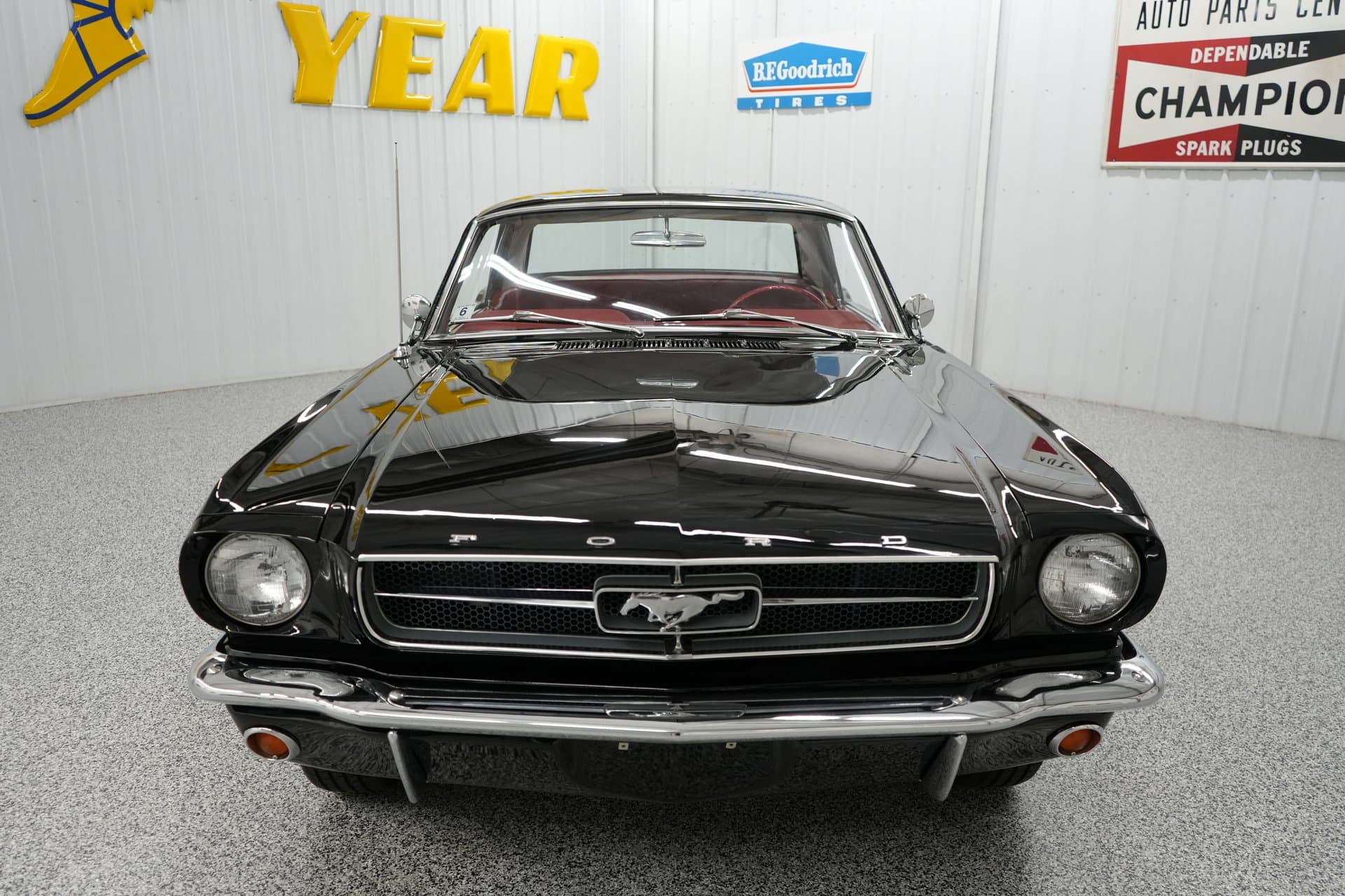 1965 Ford Mustang thumbnail 10