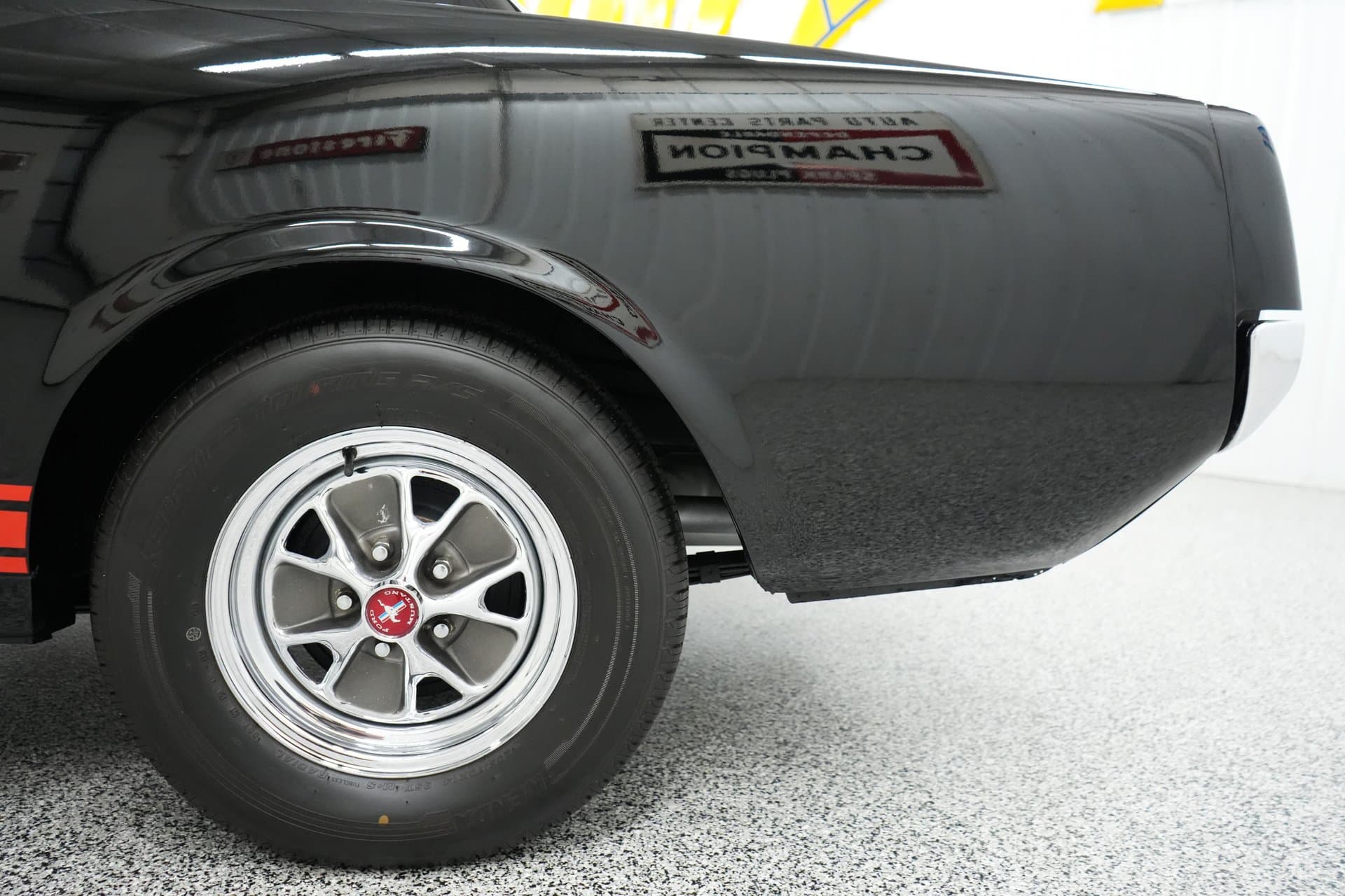 1965 Ford Mustang thumbnail 12