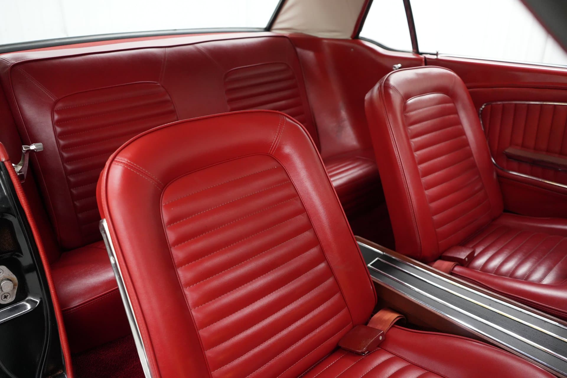 1965 Ford Mustang thumbnail 17