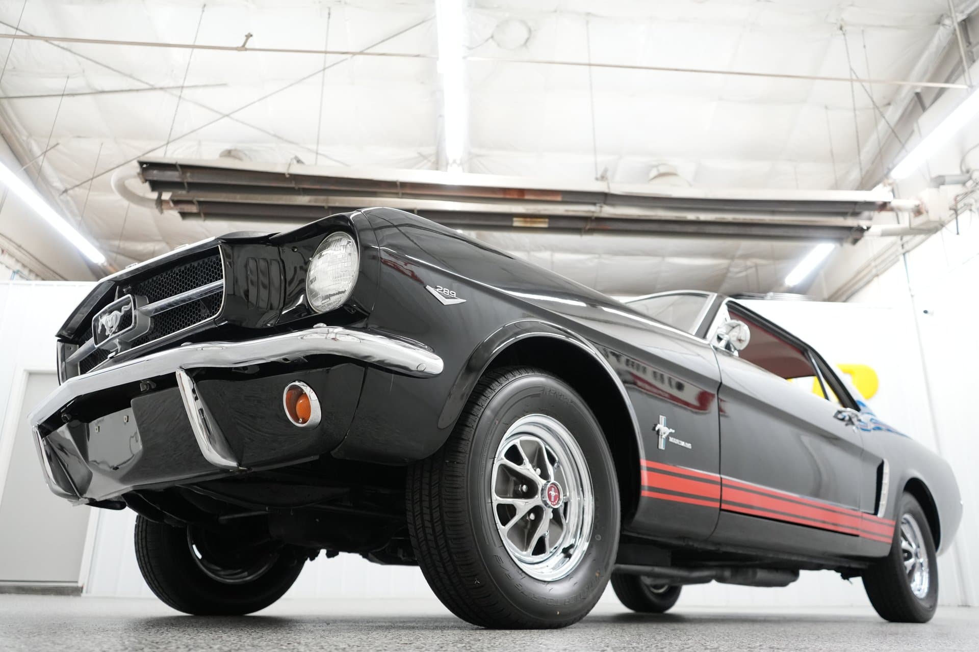 1965 Ford Mustang thumbnail 24