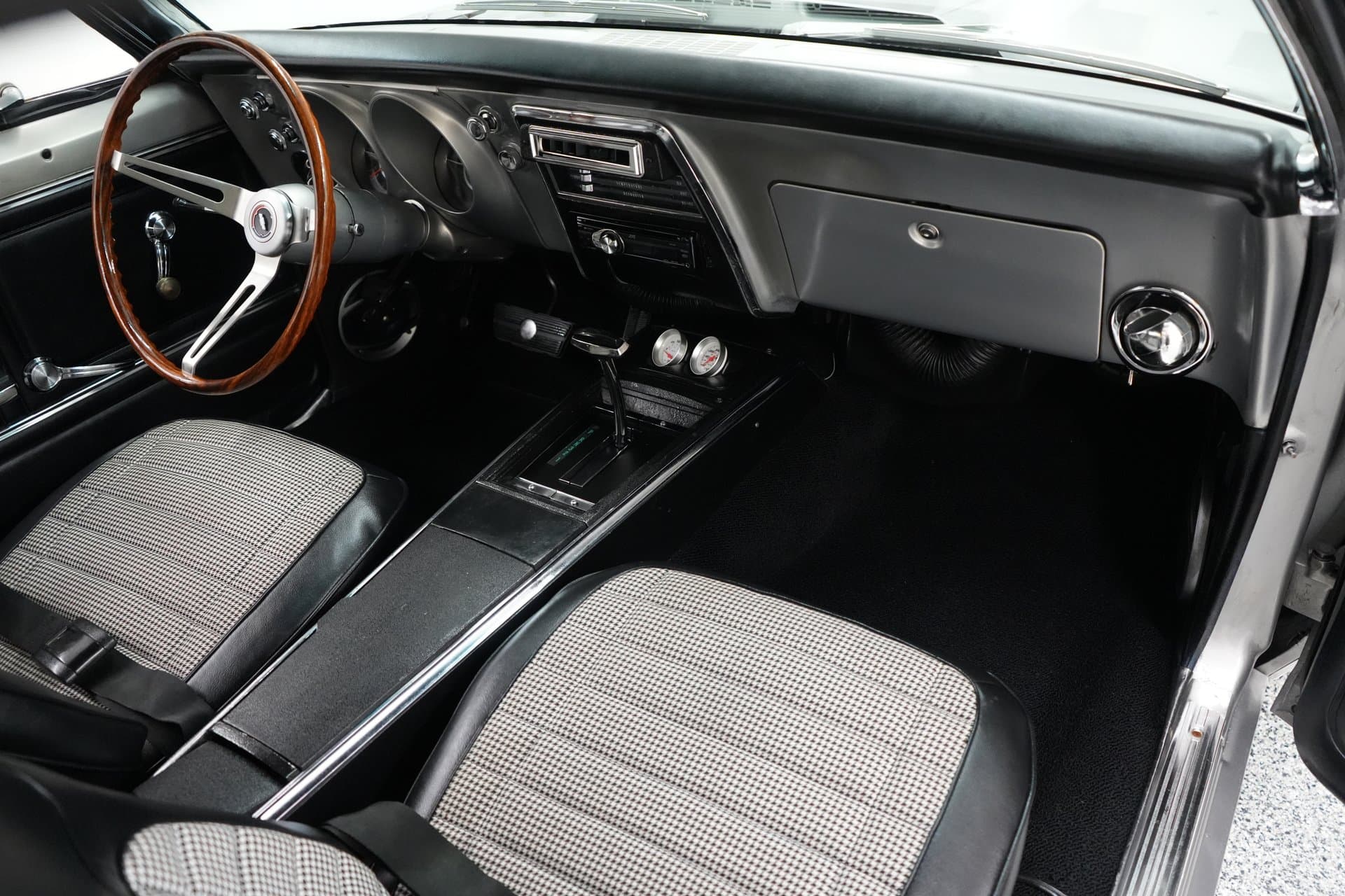 1967 Chevrolet Camaro RS thumbnail 18