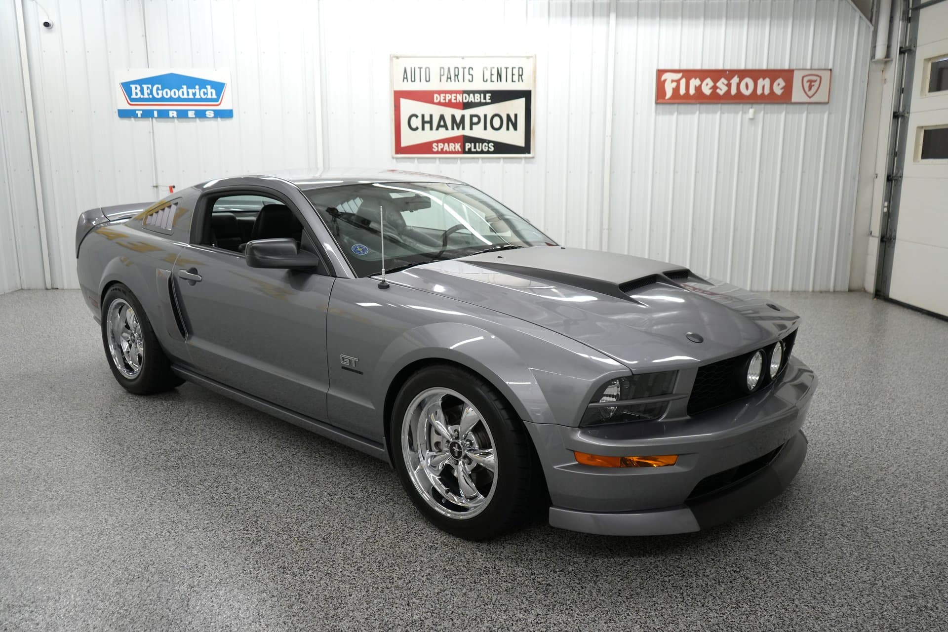 2006 Ford Mustang GT thumbnail 7