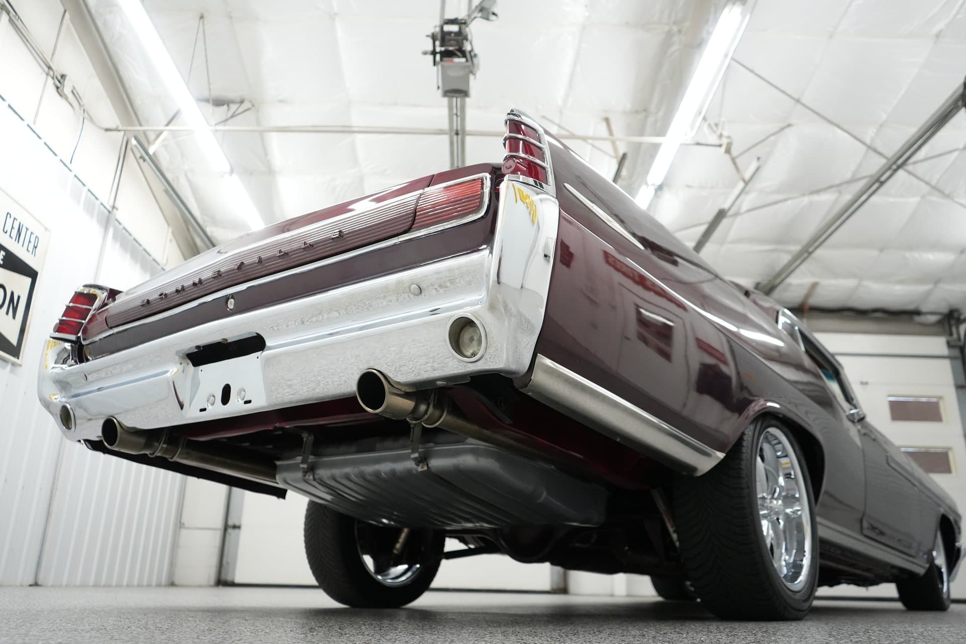 1963 Pontiac Bonneville thumbnail 26