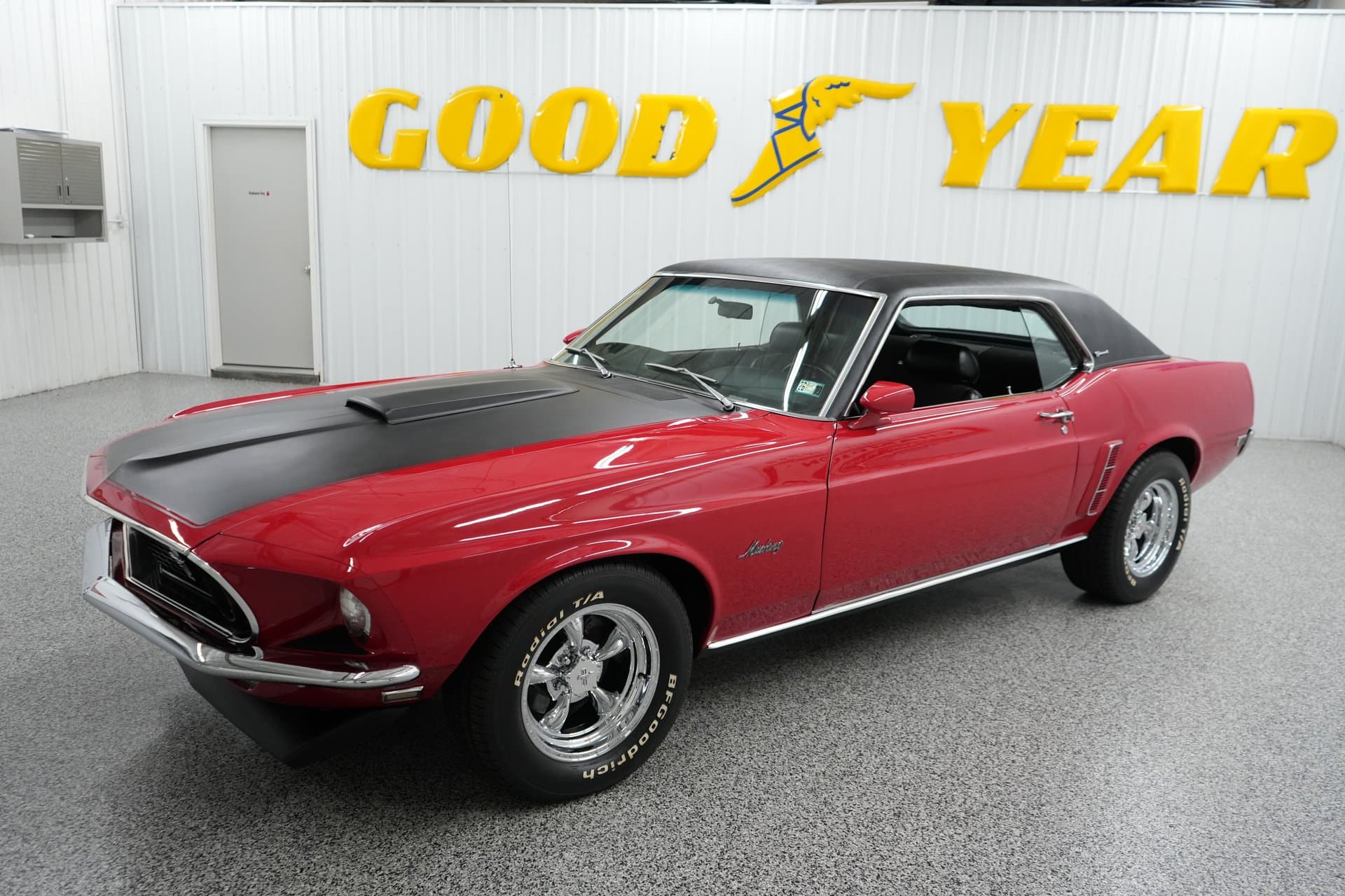 1969 Ford Mustang Grande — photo 2