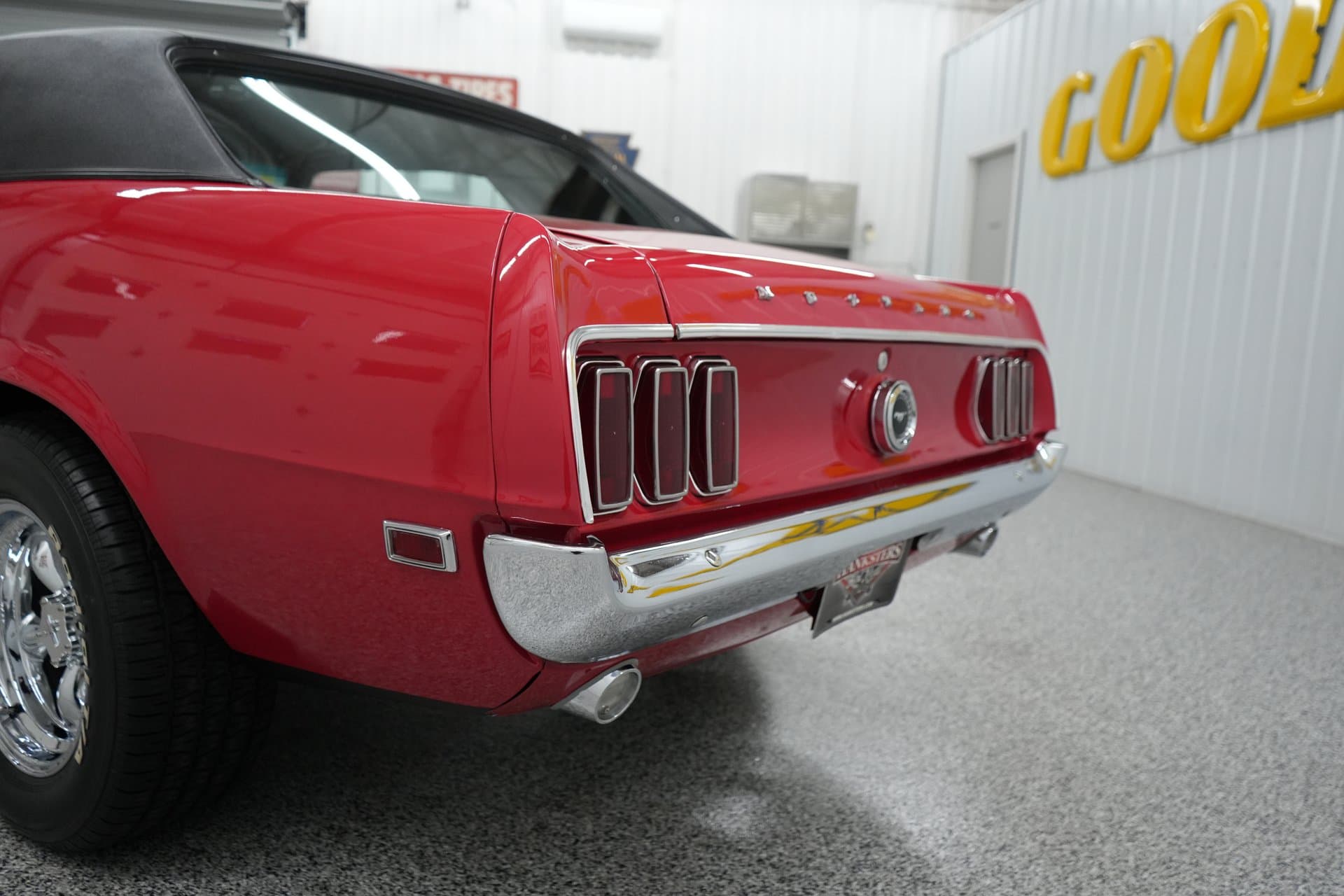 1969 Ford Mustang Grande thumbnail 4