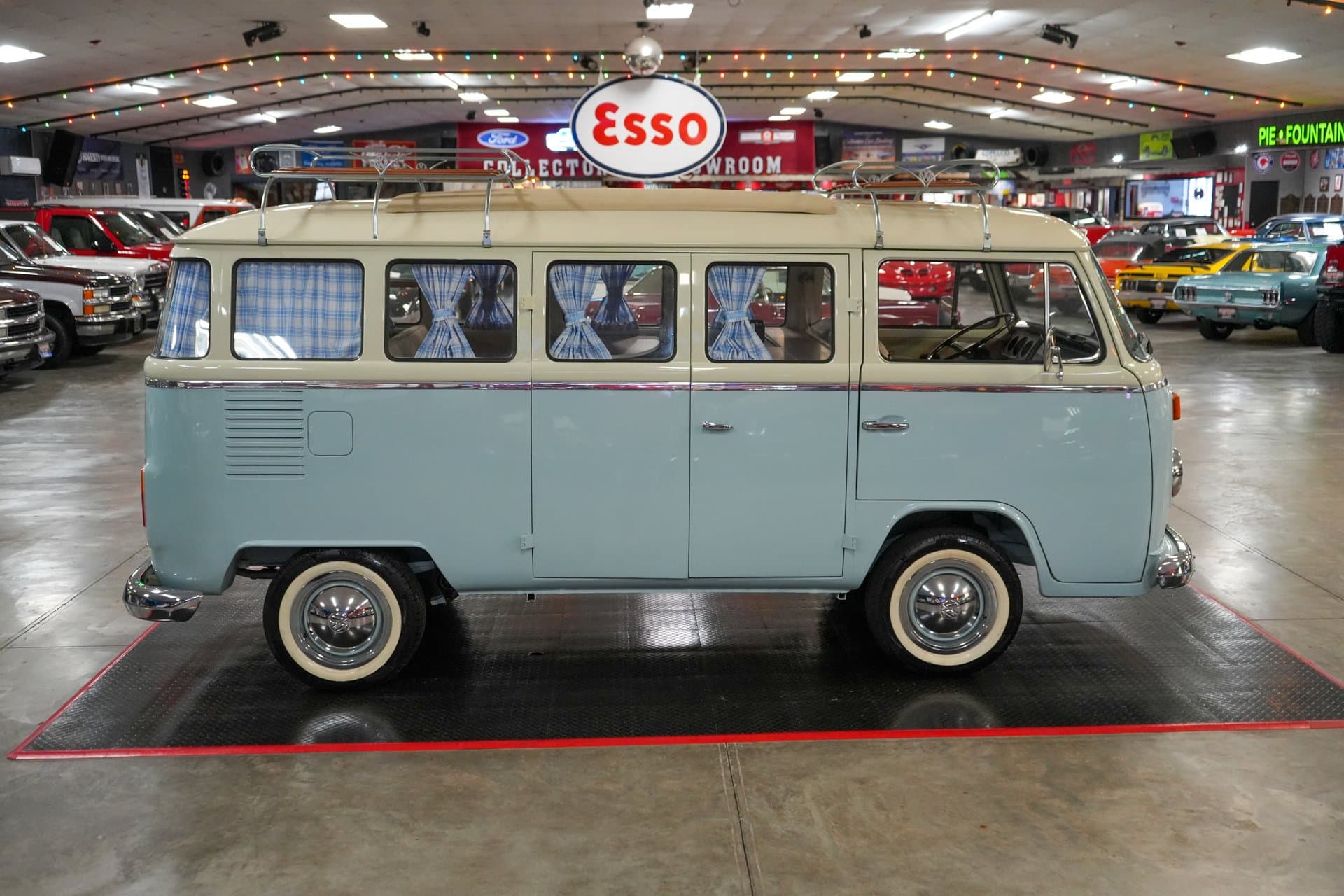1976 Volkswagen Type 2 Westfalia Camper Bus thumbnail 17