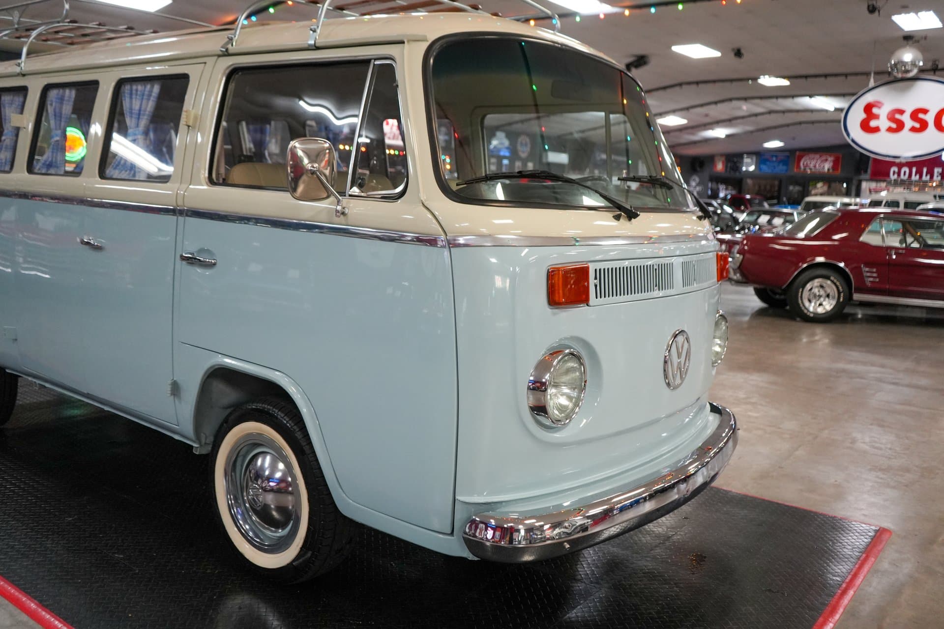 1976 Volkswagen Type 2 Westfalia Camper Bus thumbnail 22