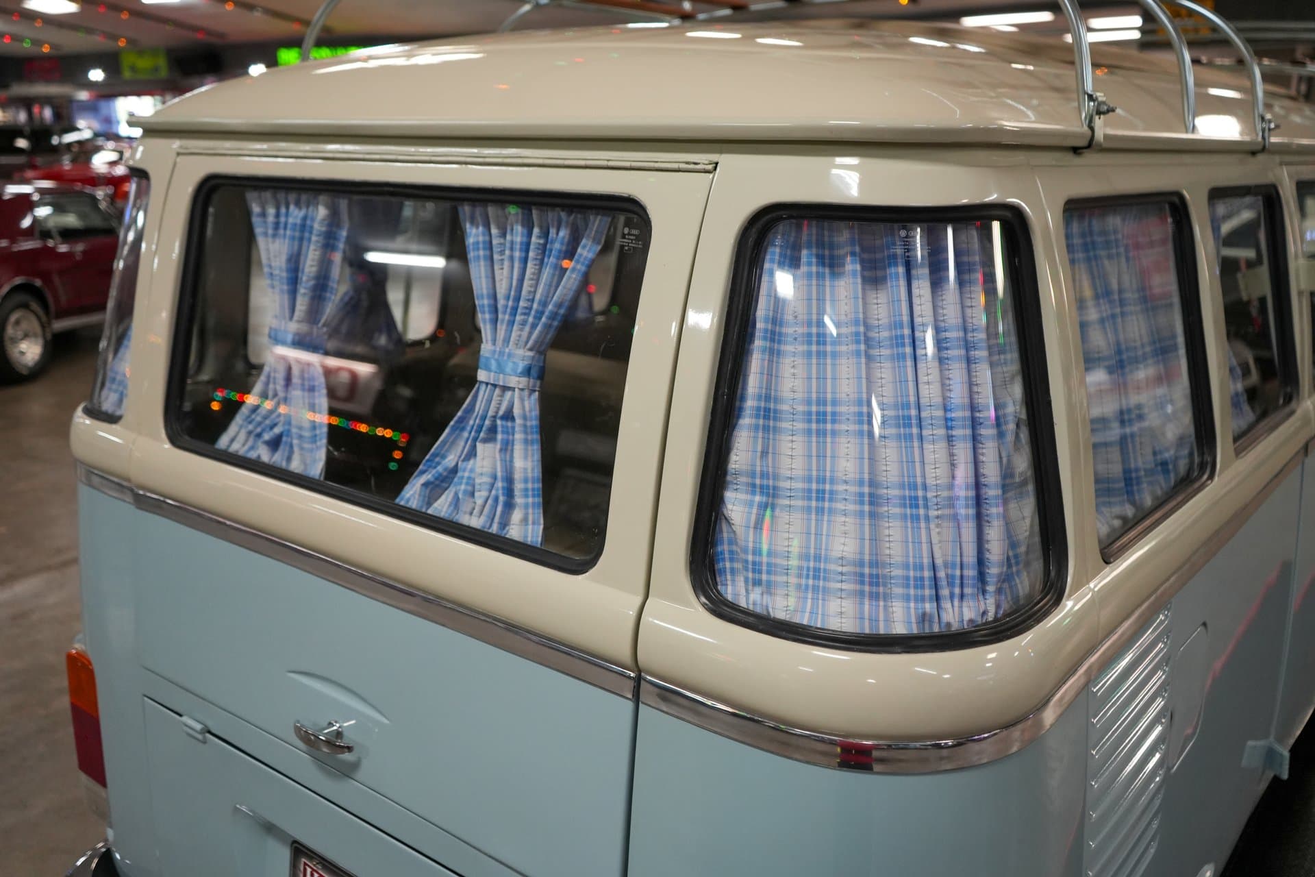 1976 Volkswagen Type 2 Westfalia Camper Bus thumbnail 24