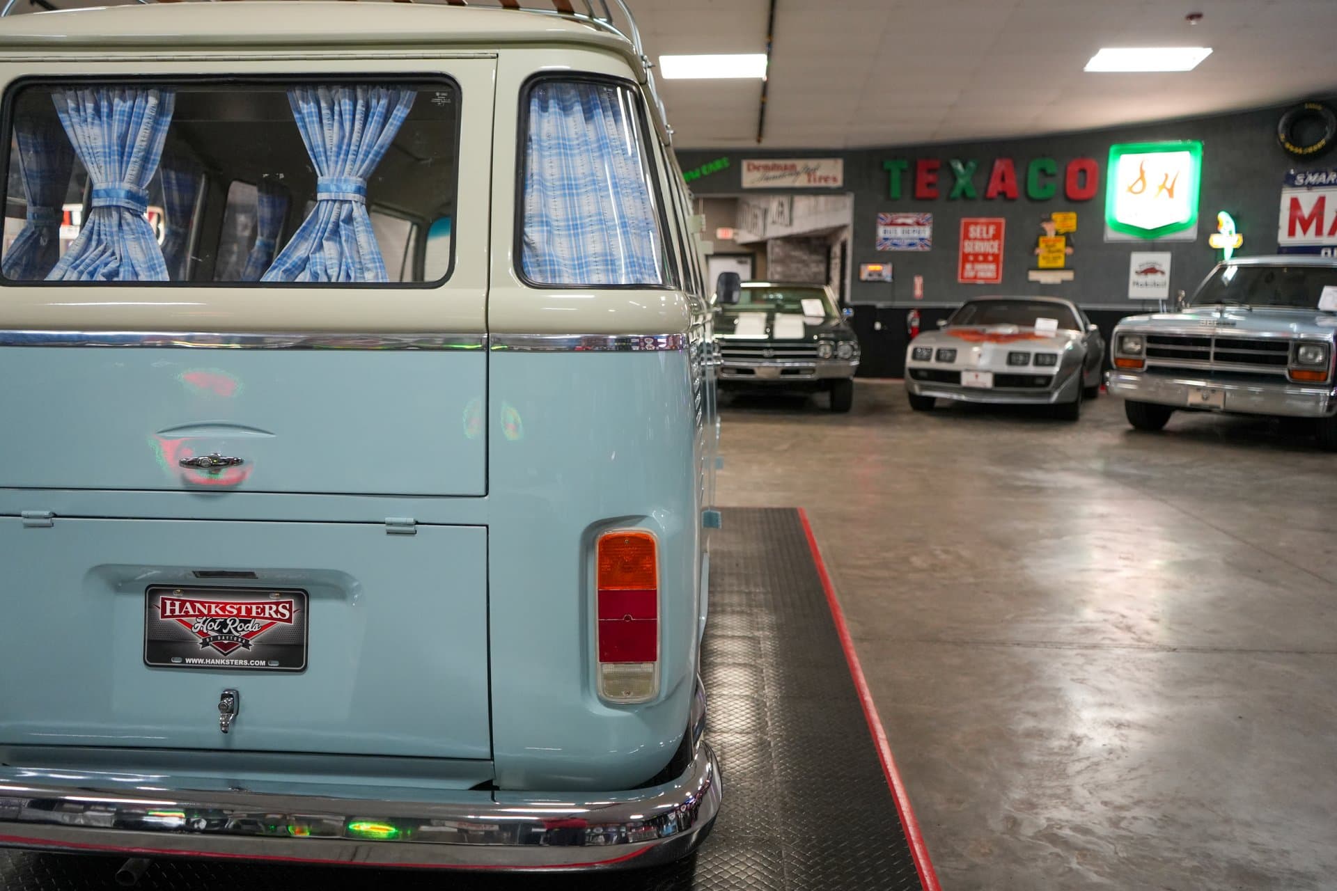 1976 Volkswagen Type 2 Westfalia Camper Bus thumbnail 25