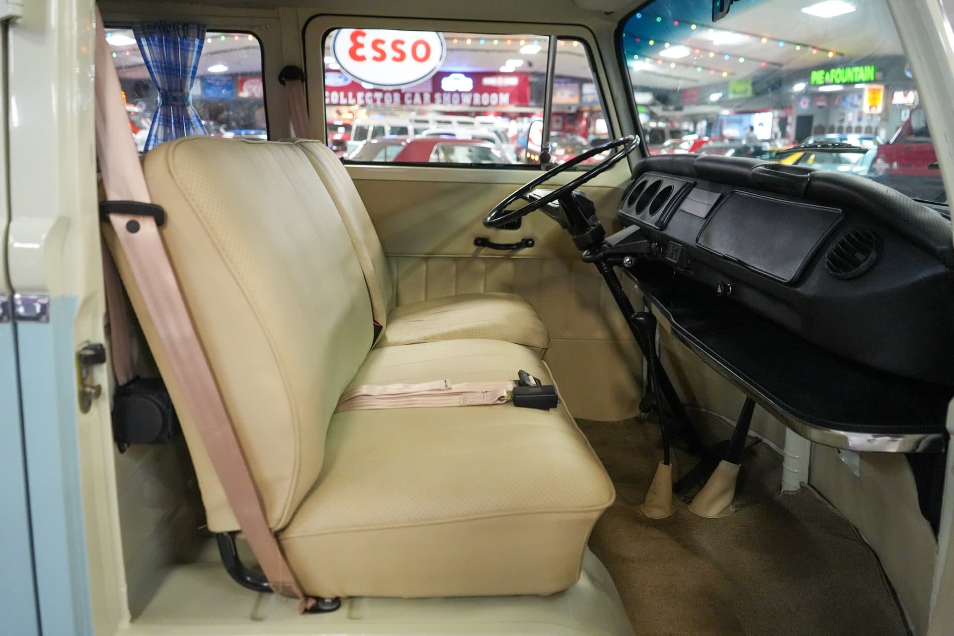 1976 Volkswagen Type 2 Westfalia Camper Bus thumbnail 6