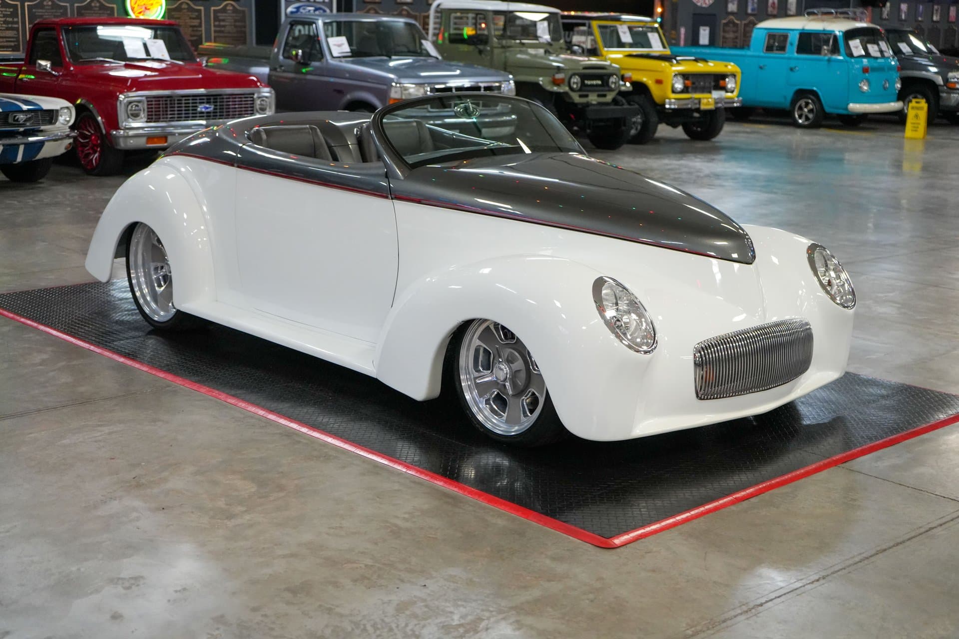 1941 Willys "Swoopster" Roadster thumbnail 6