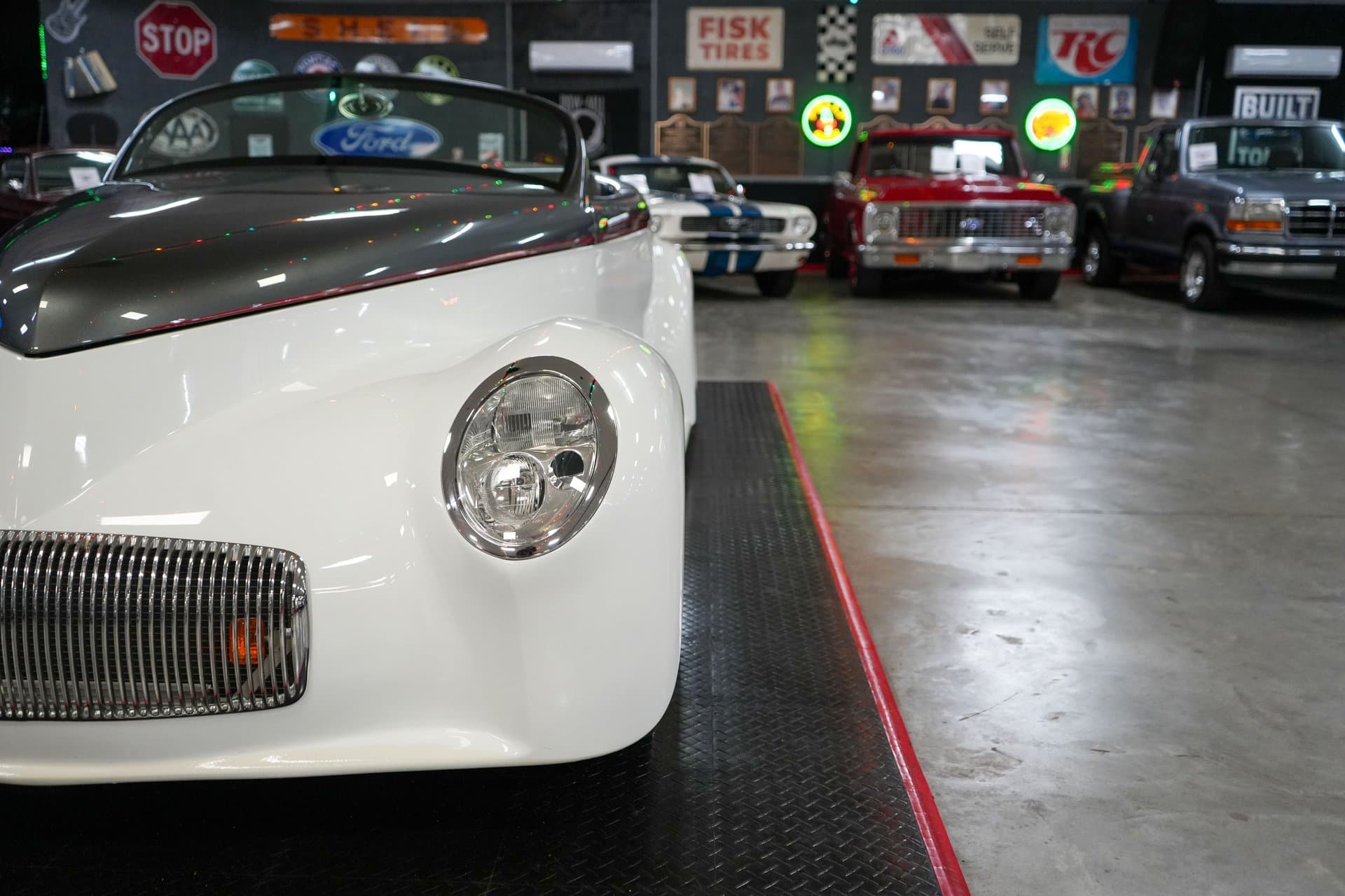 1941 Willys "Swoopster" Roadster thumbnail 12