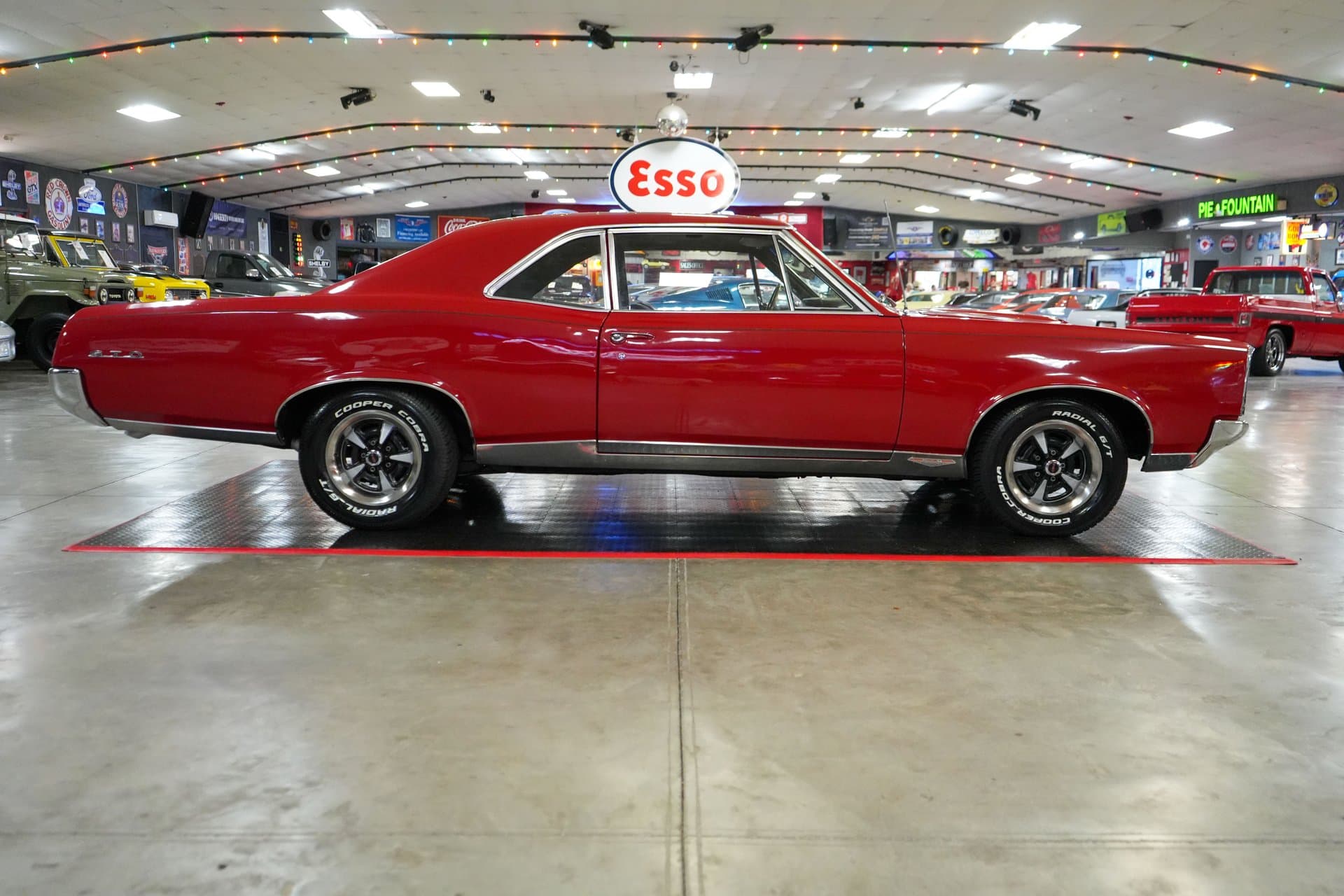 1967 Pontiac GTO thumbnail 8