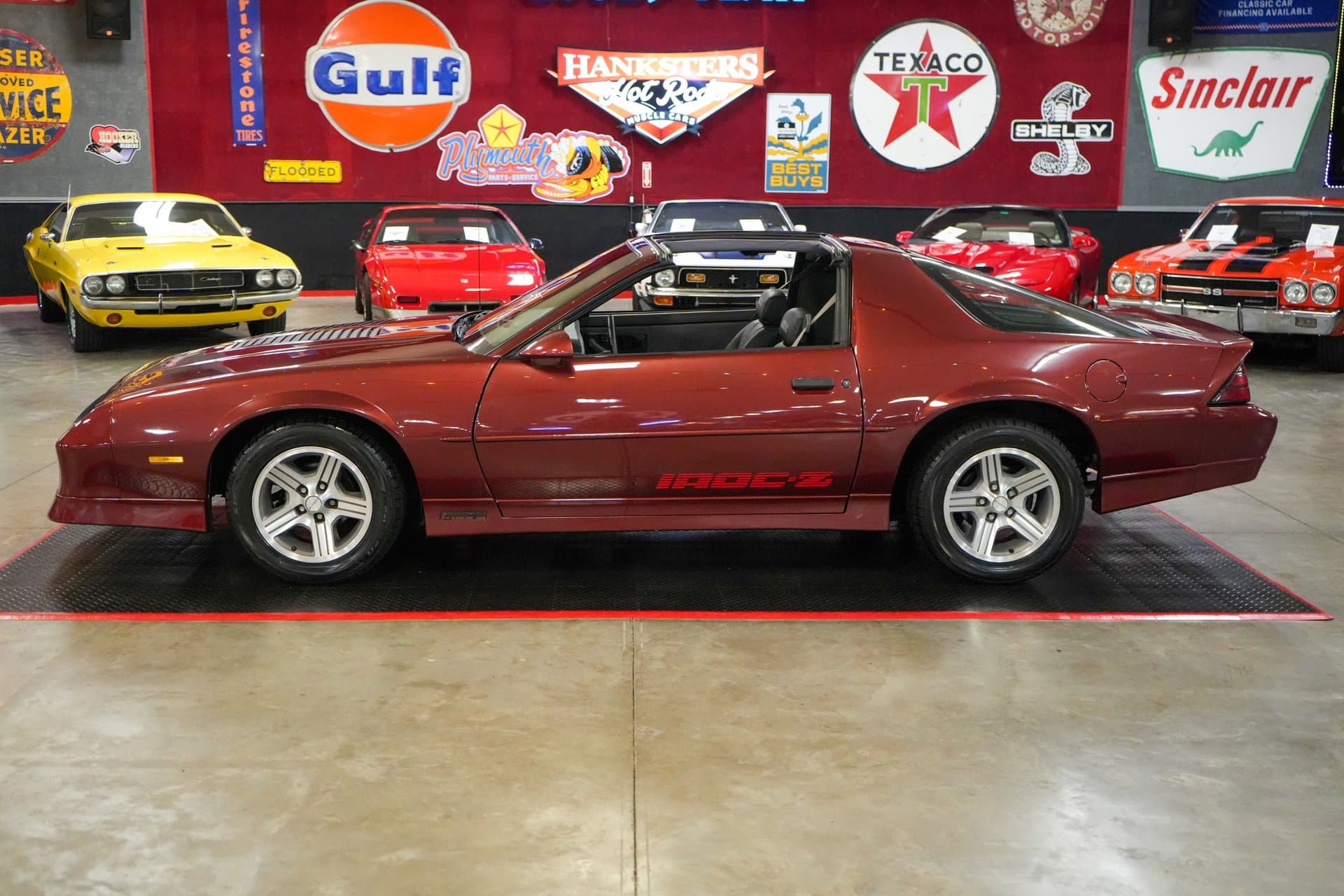 1988 Chevrolet Camaro IROC-Z thumbnail 9
