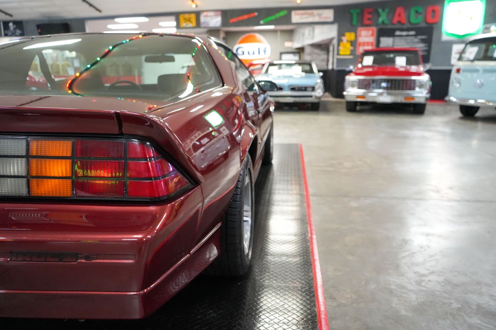 1988 Chevrolet Camaro IROC-Z thumbnail 21