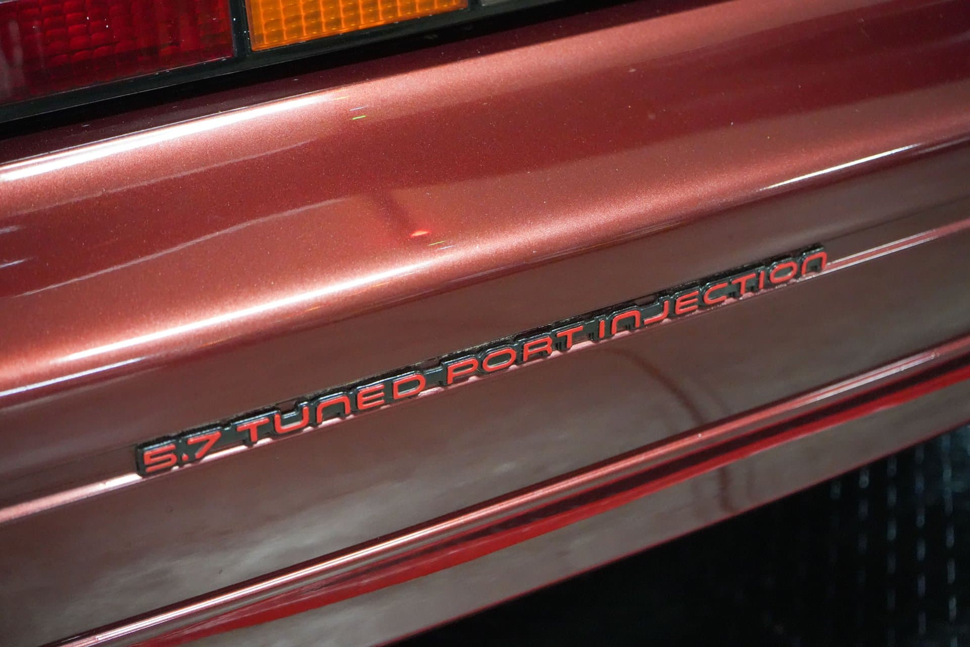 1988 Chevrolet Camaro IROC-Z thumbnail 22