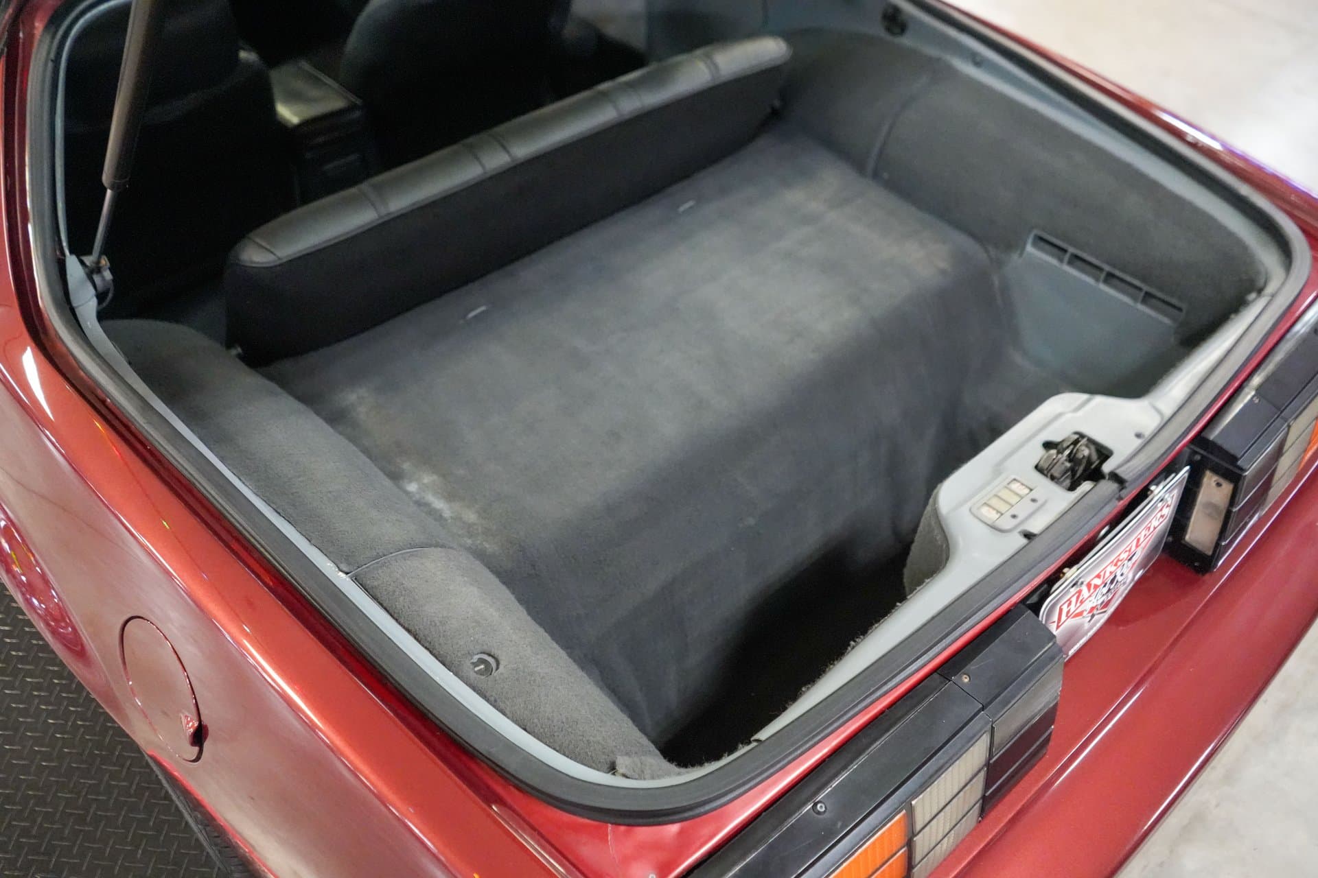 1988 Chevrolet Camaro IROC-Z thumbnail 26