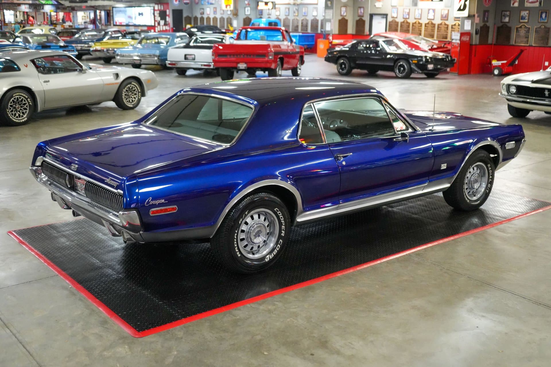 1968 Mercury Cougar XR-7 thumbnail 5