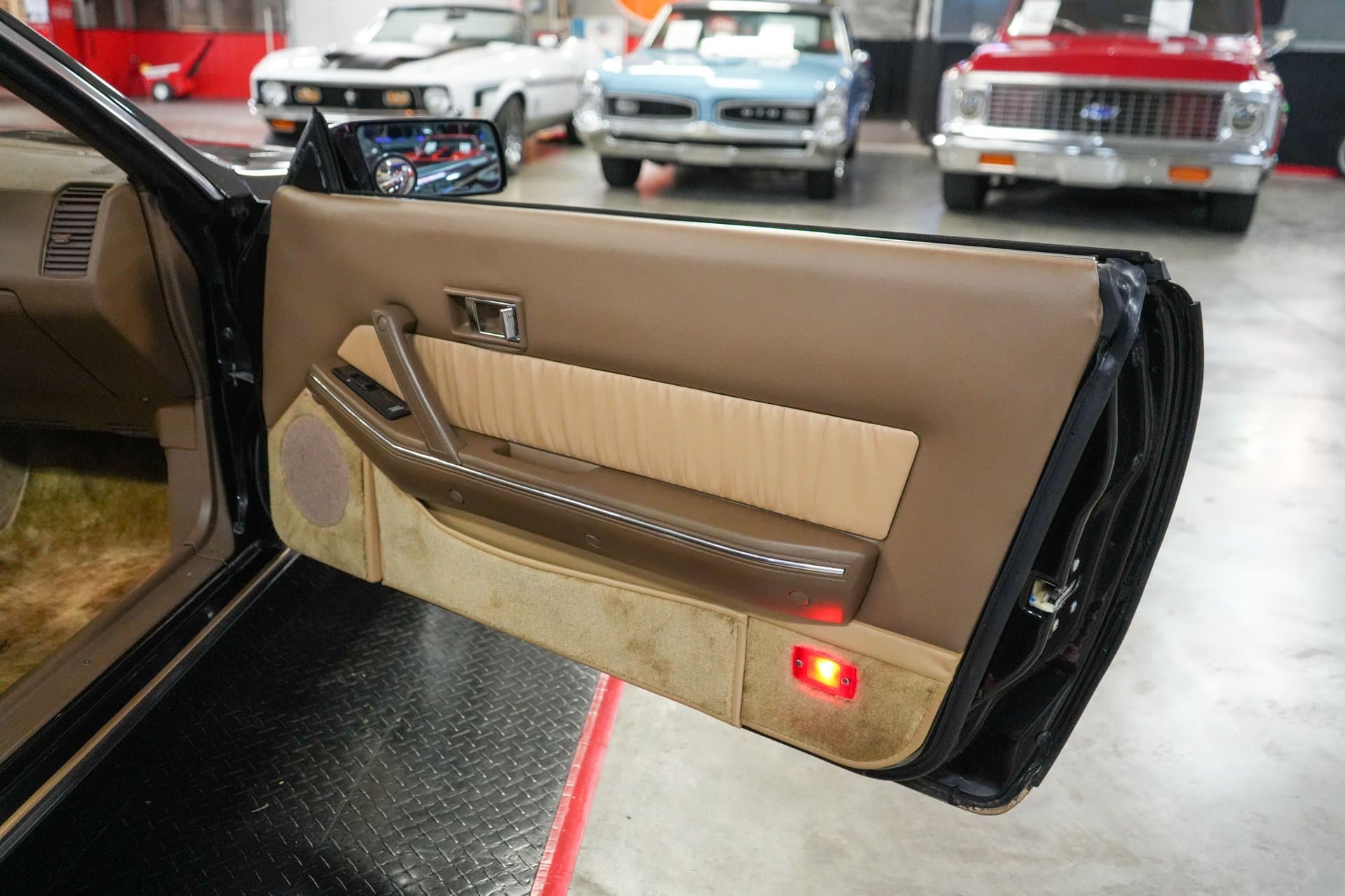 1985 Nissan 300ZX thumbnail 23