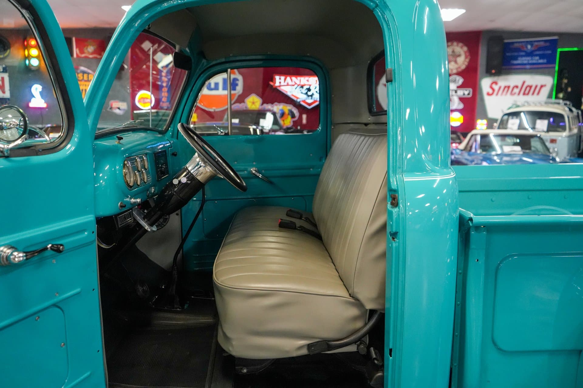 1949 Ford F1 Pickup thumbnail 20