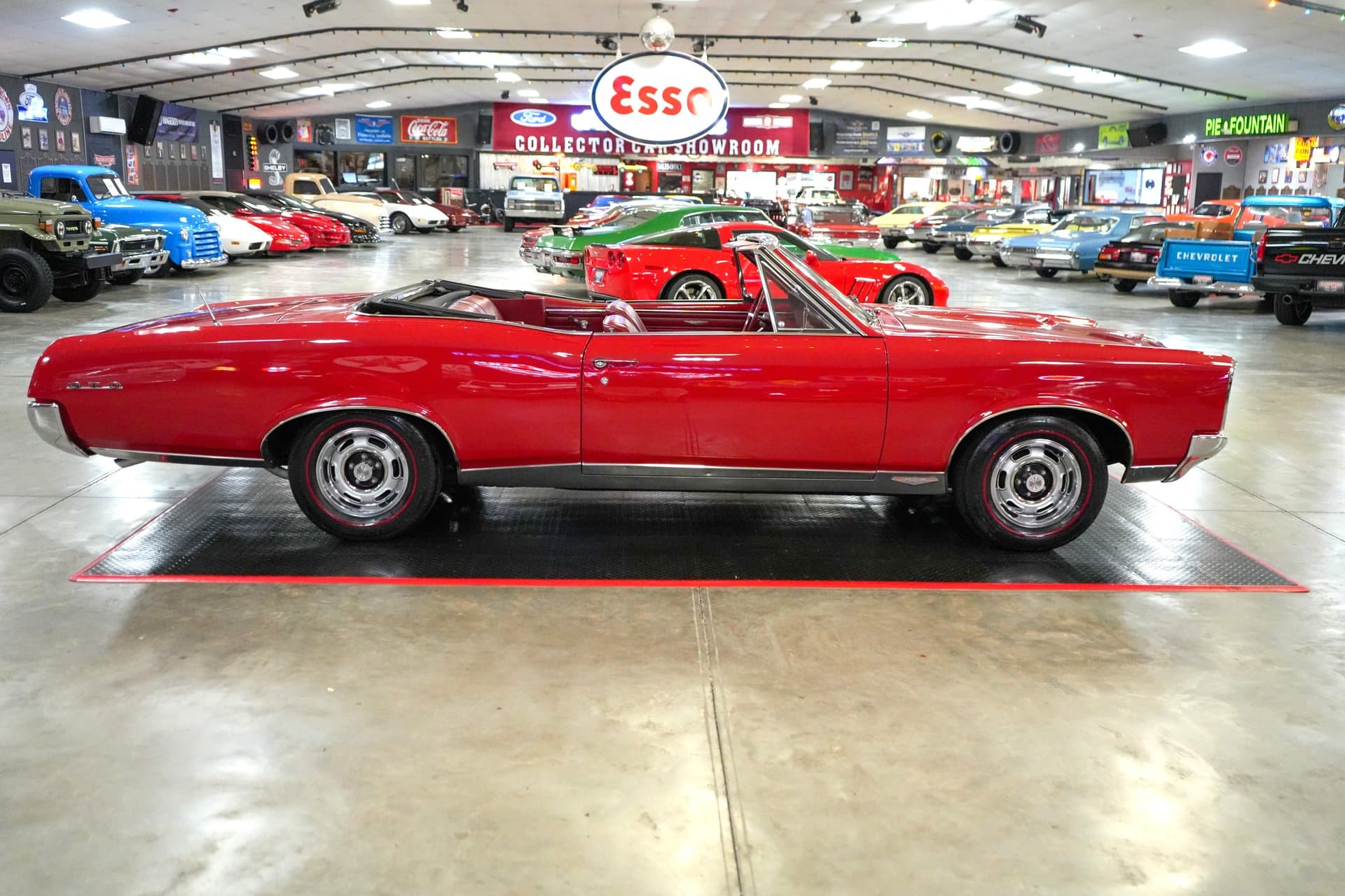 1967 Pontiac GTO Convertible thumbnail 3