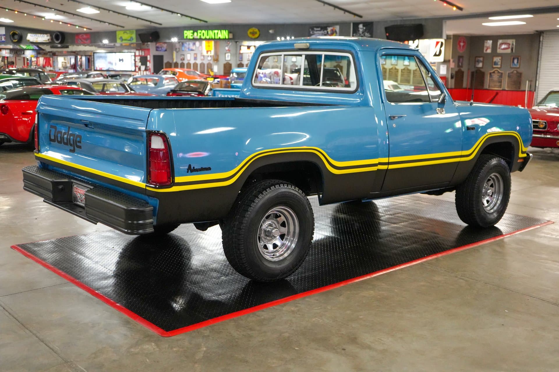 1975 Dodge W100 Power Wagon 4x4 thumbnail 3