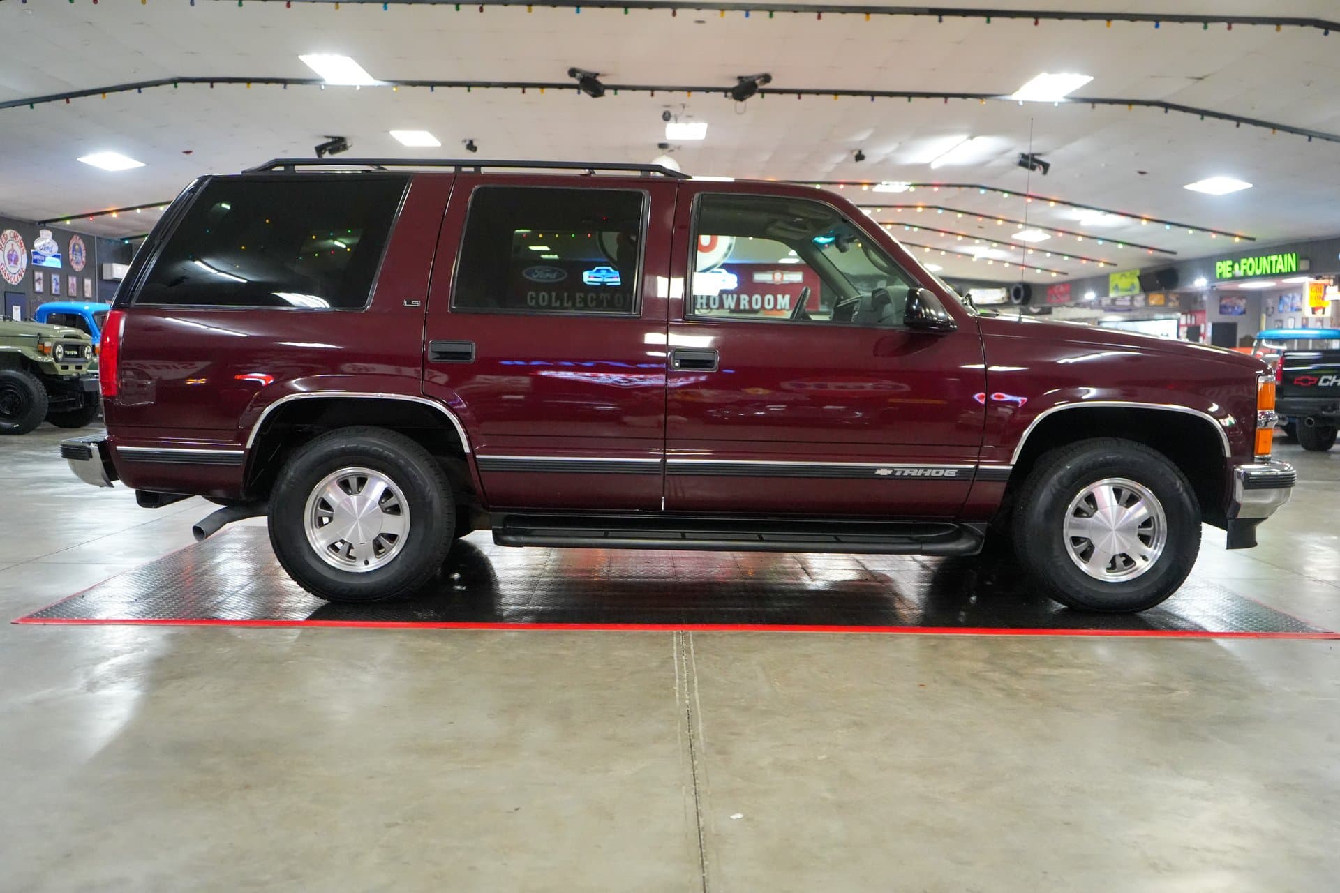1998 Chevrolet Tahoe thumbnail 8