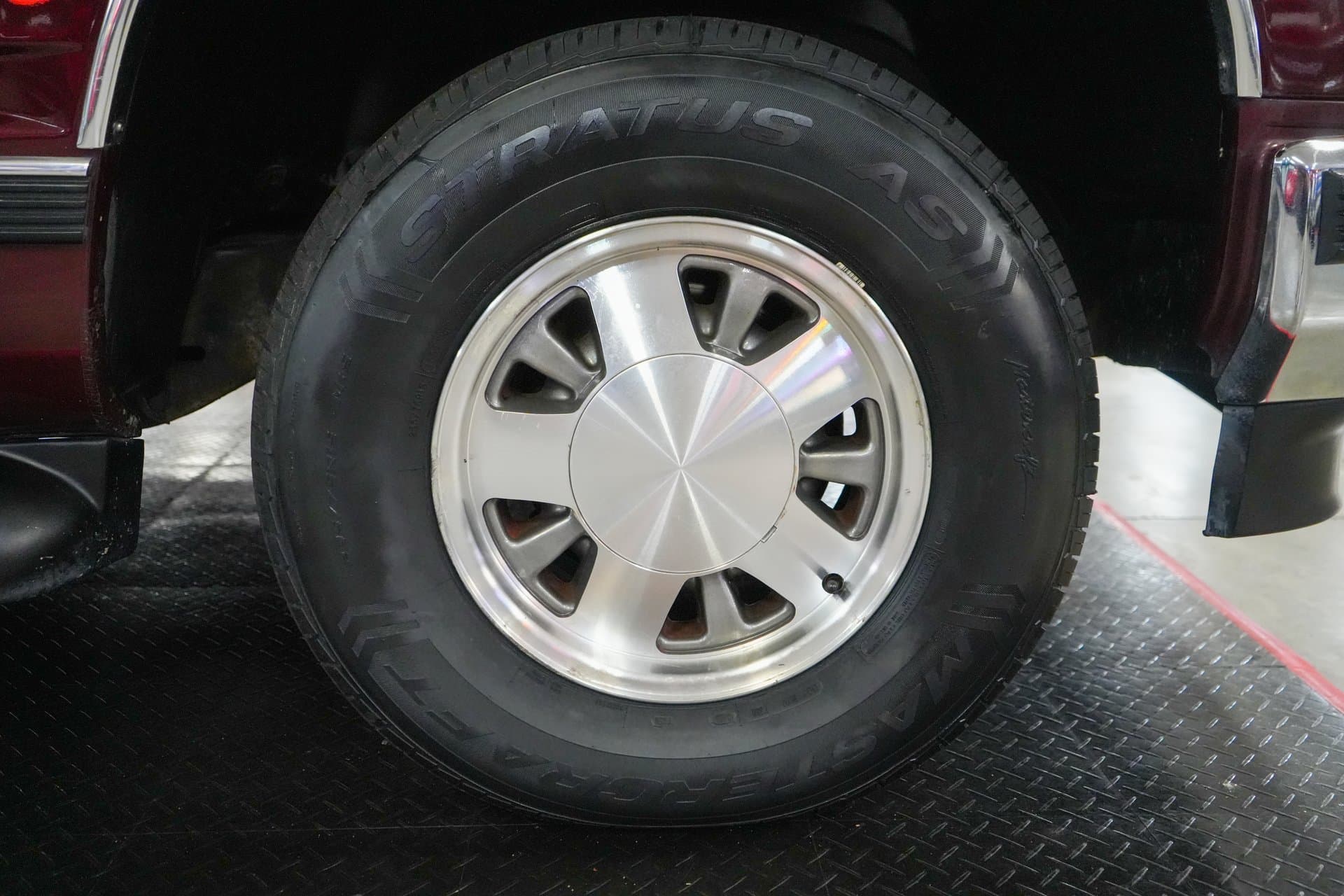 1998 Chevrolet Tahoe thumbnail 18