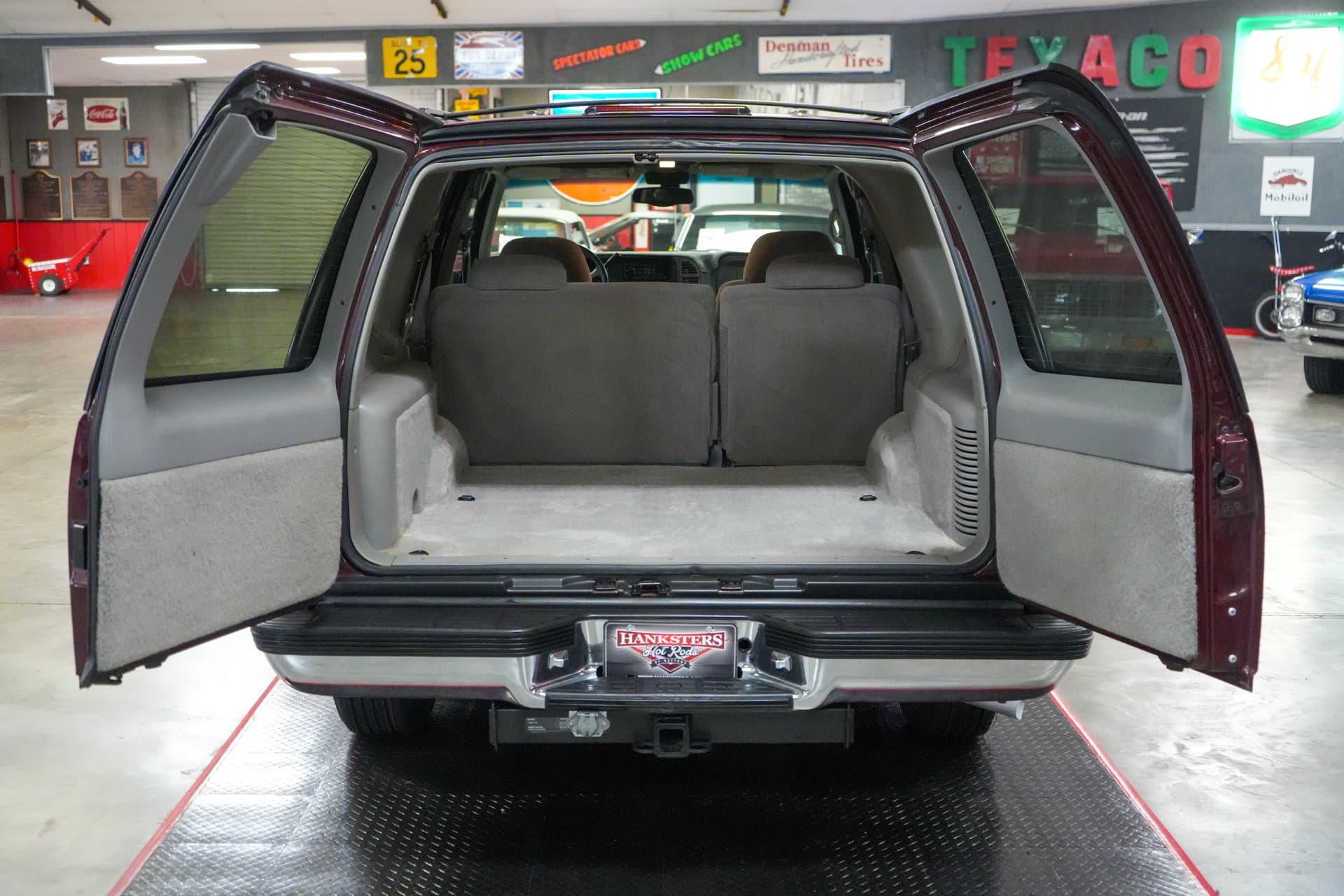 1998 Chevrolet Tahoe thumbnail 25