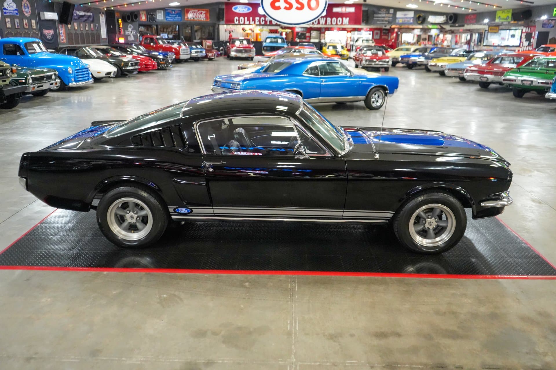 1966 Ford Mustang Fastback thumbnail 6
