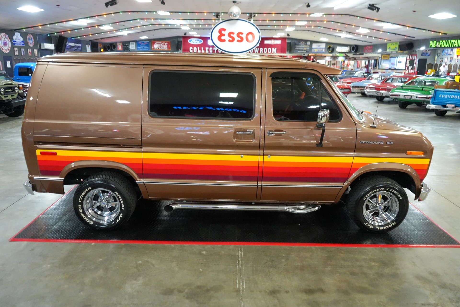 1989 Ford Econoline 150 thumbnail 5