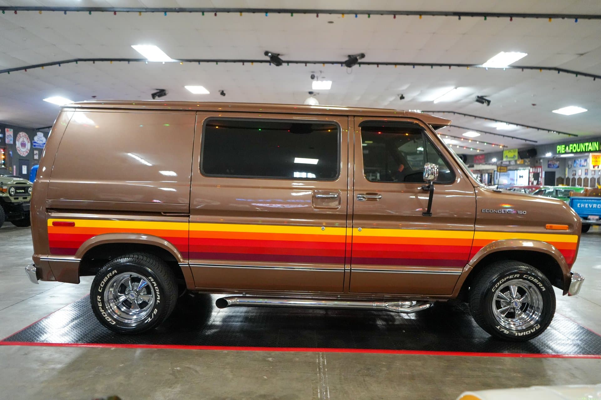1989 Ford Econoline 150 thumbnail 7