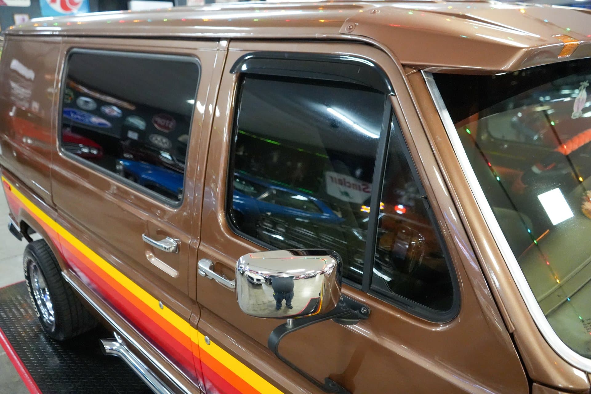 1989 Ford Econoline 150 thumbnail 12